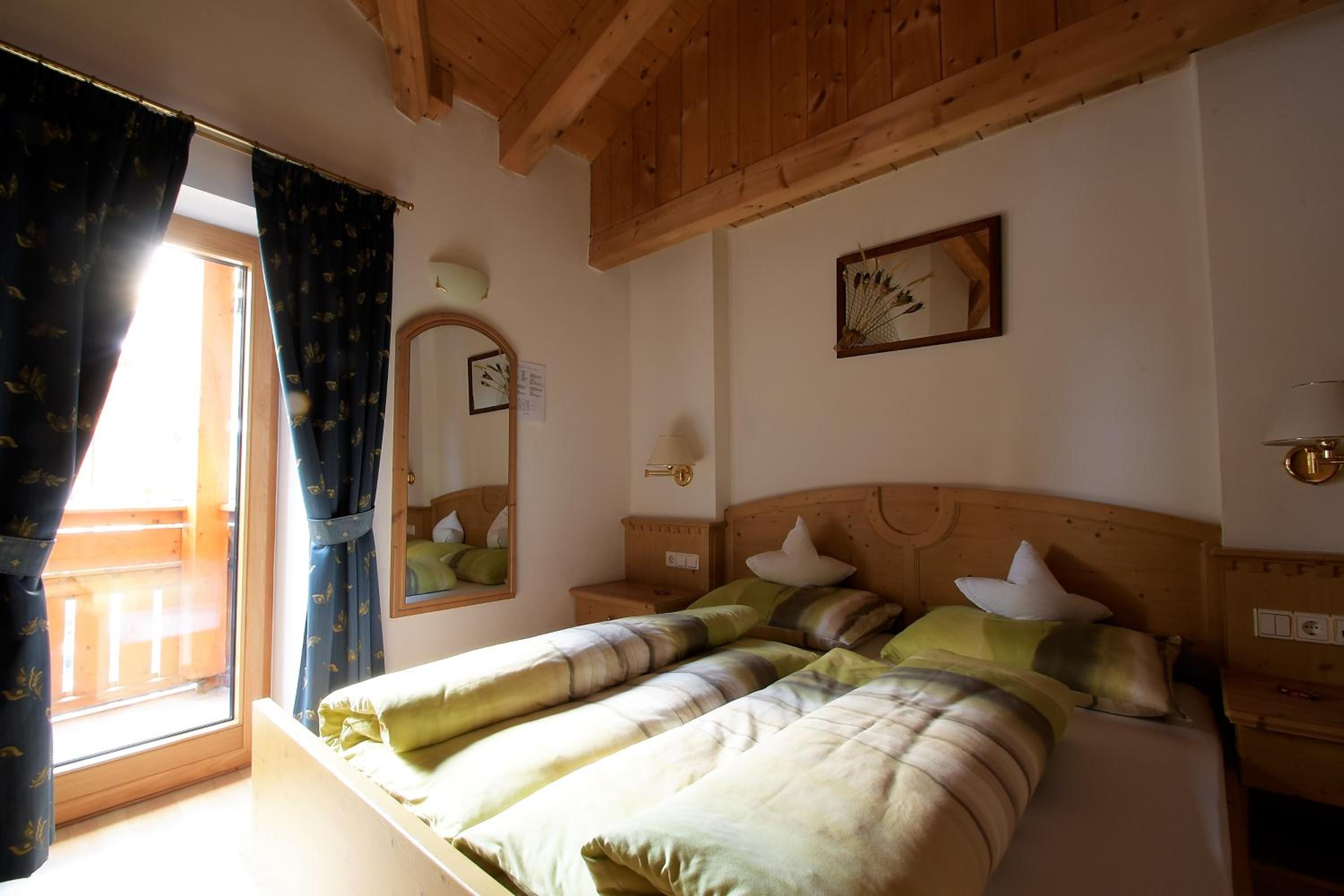 Standard Double Room with Balcony photo 3