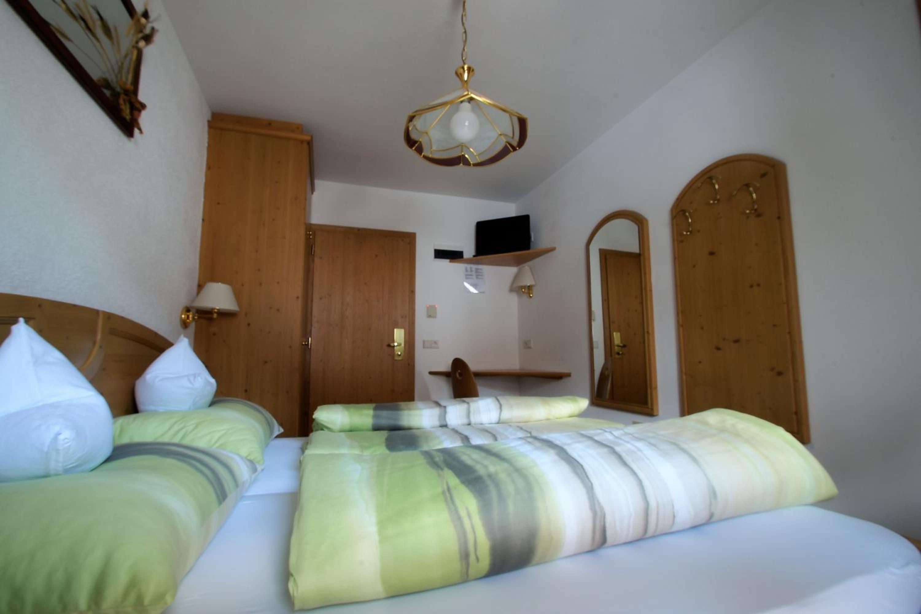 Double Room with Balcony photo 2