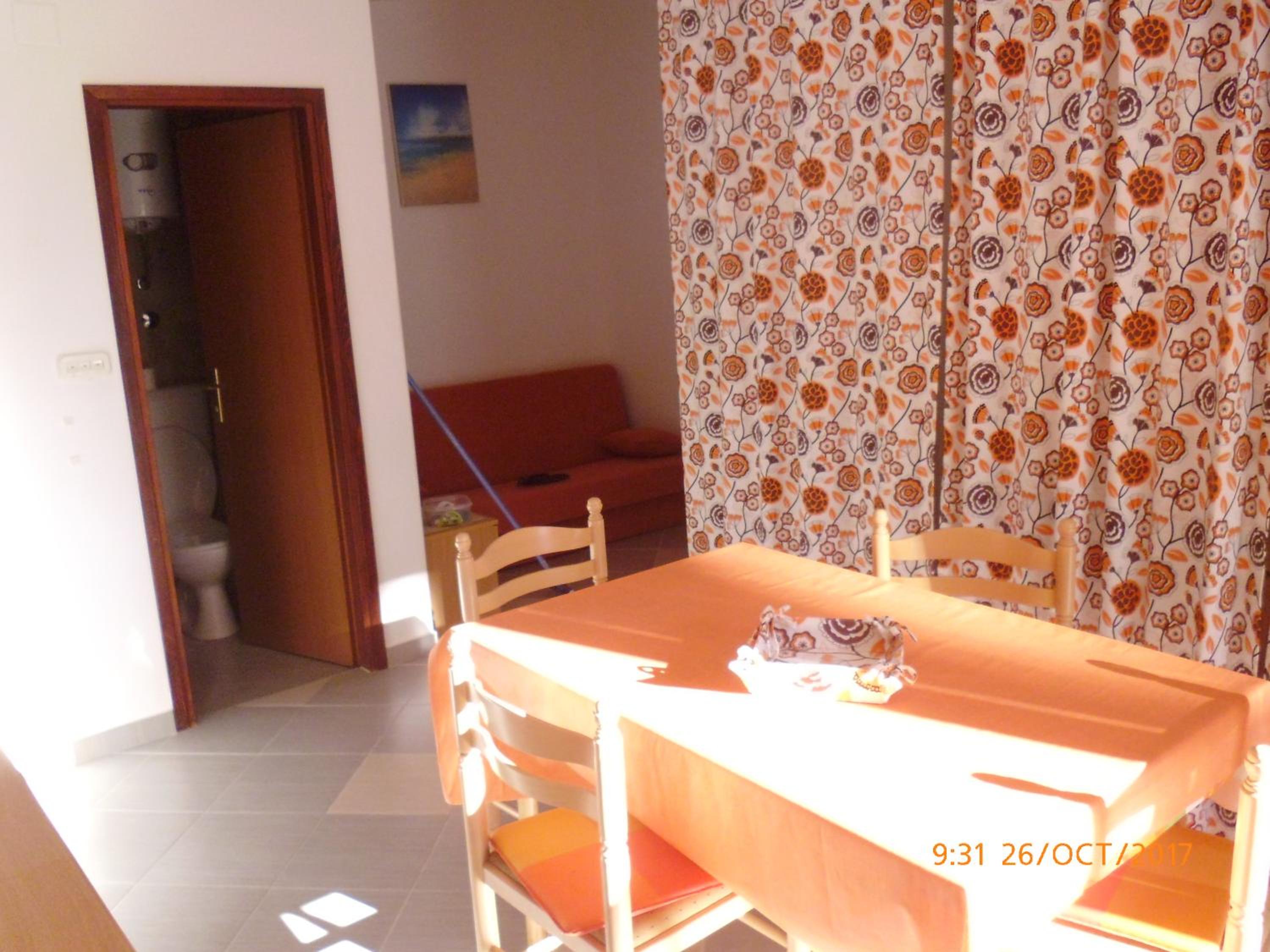 Studio Apartment - Photo 10