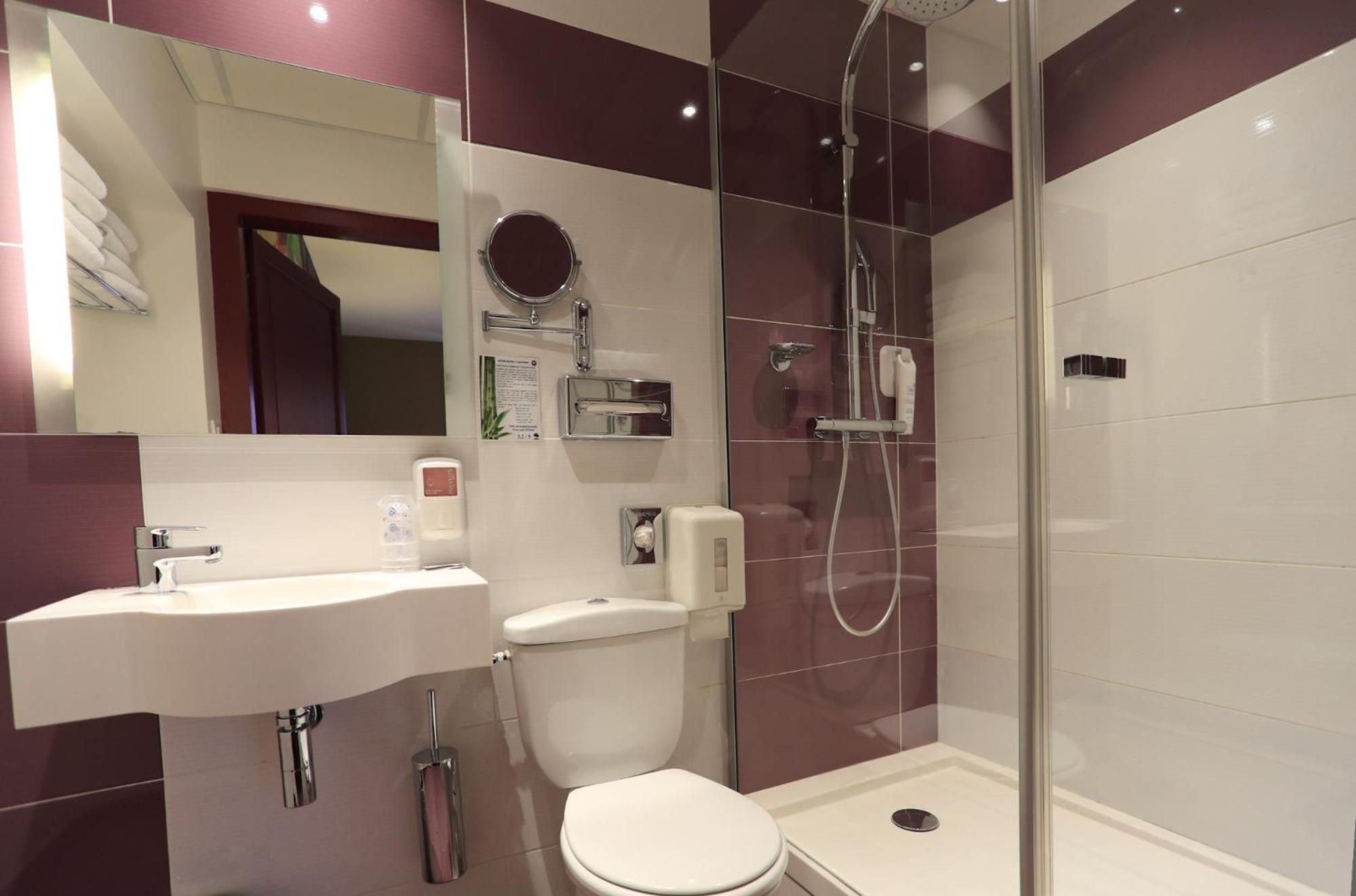 Quadruple Room - Photo 6