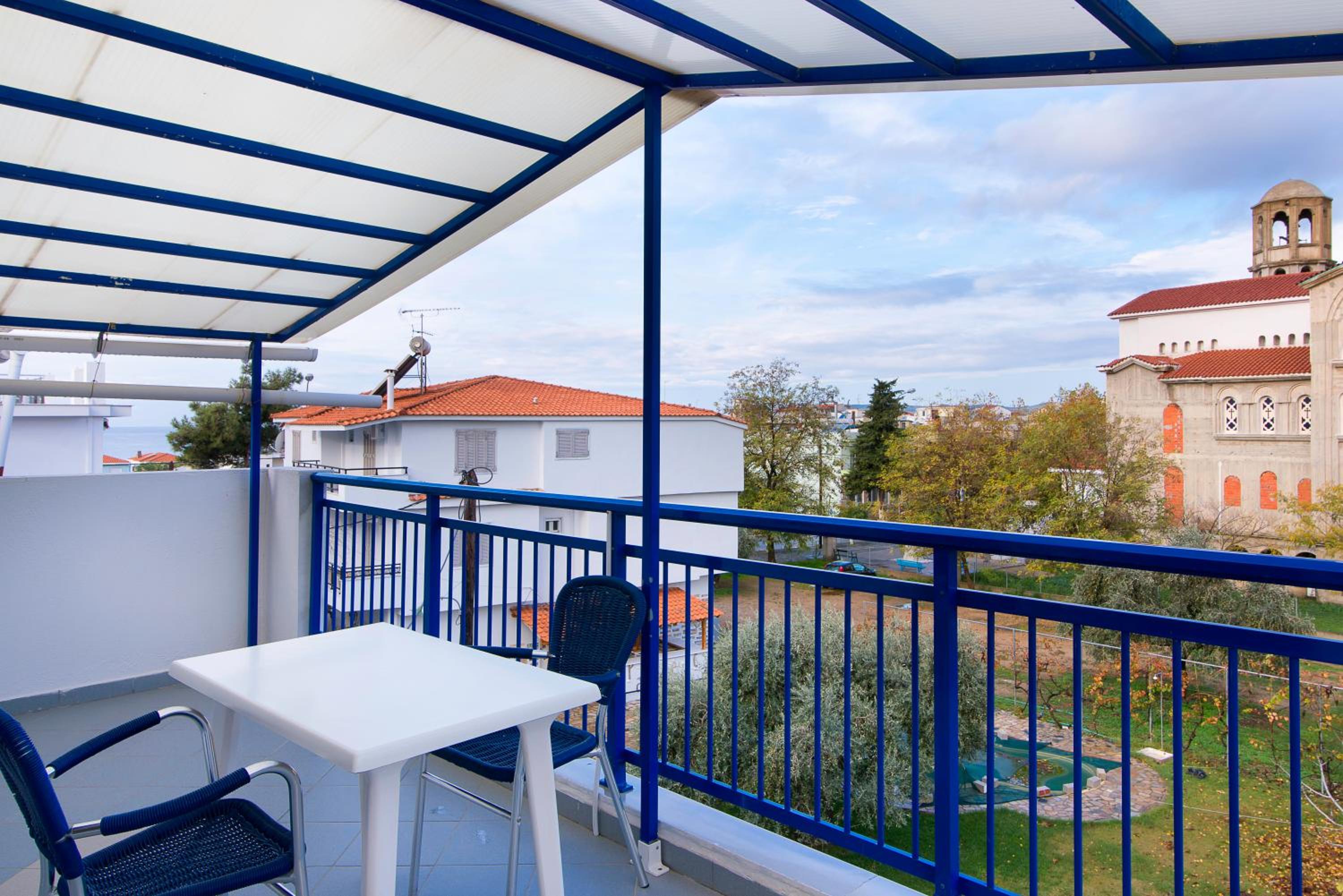 Apartment with Mountain View photo 3