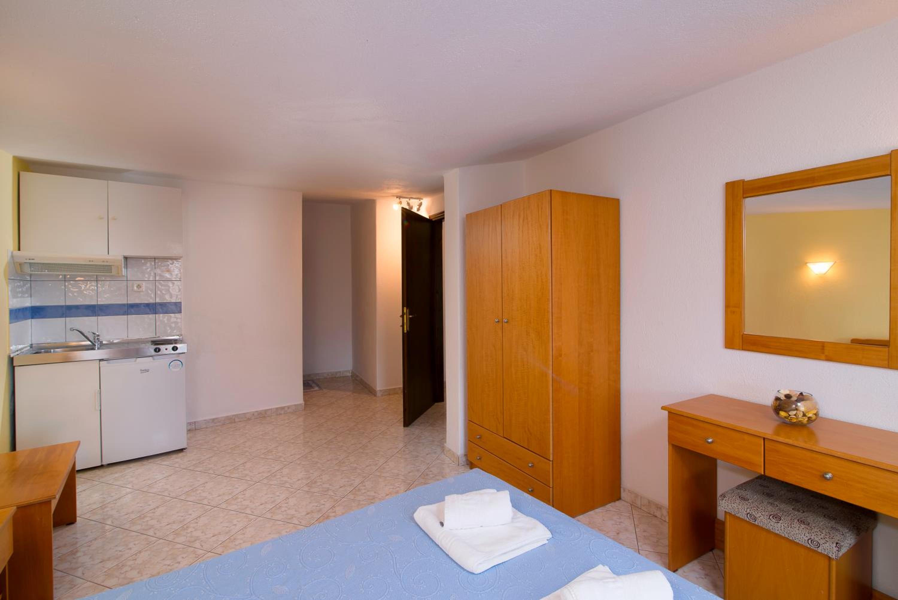 Apartment with Mountain View photo 1