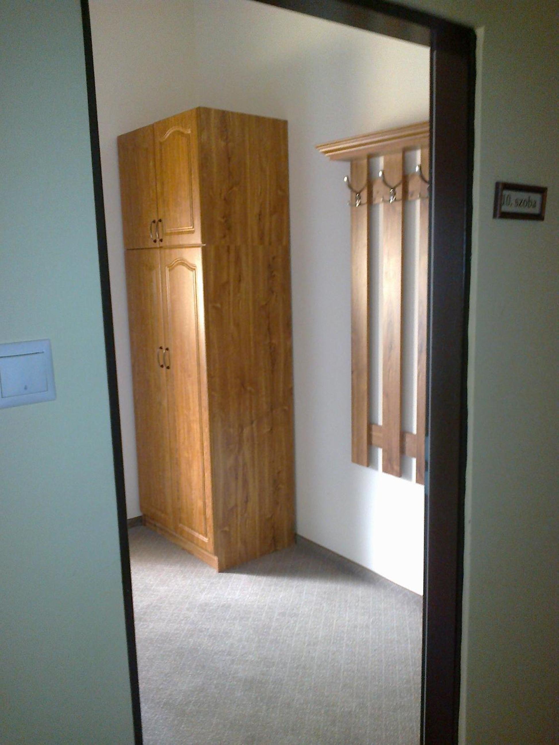 Double or Twin Room - Photo 4