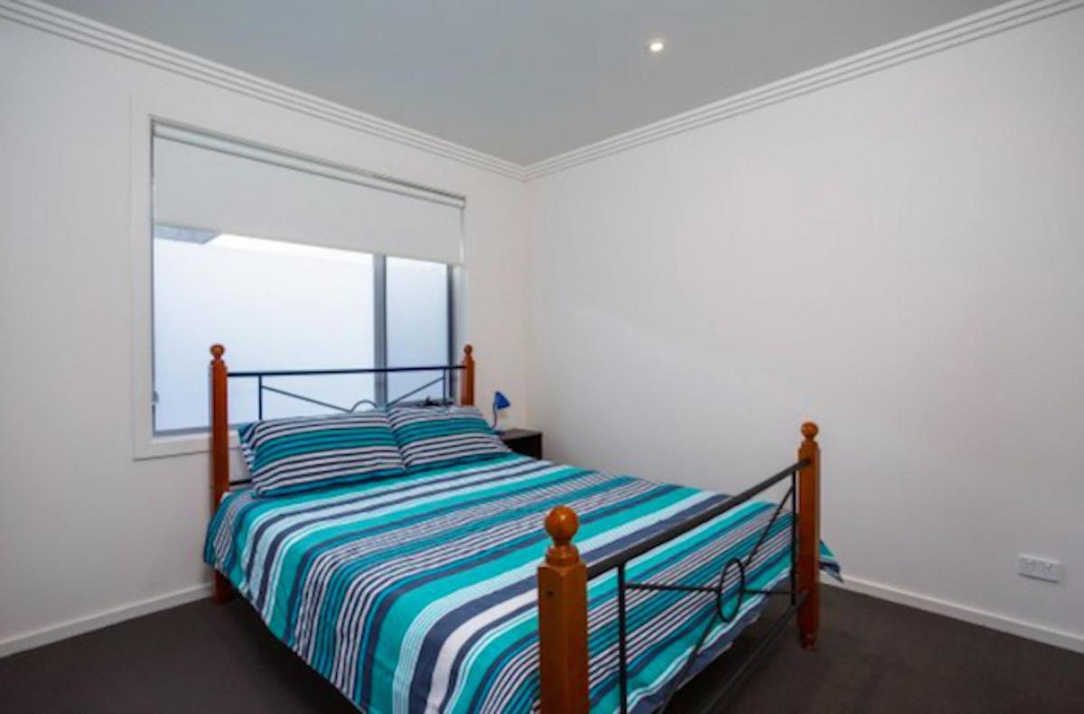 Three-Bedroom Villa photo 2