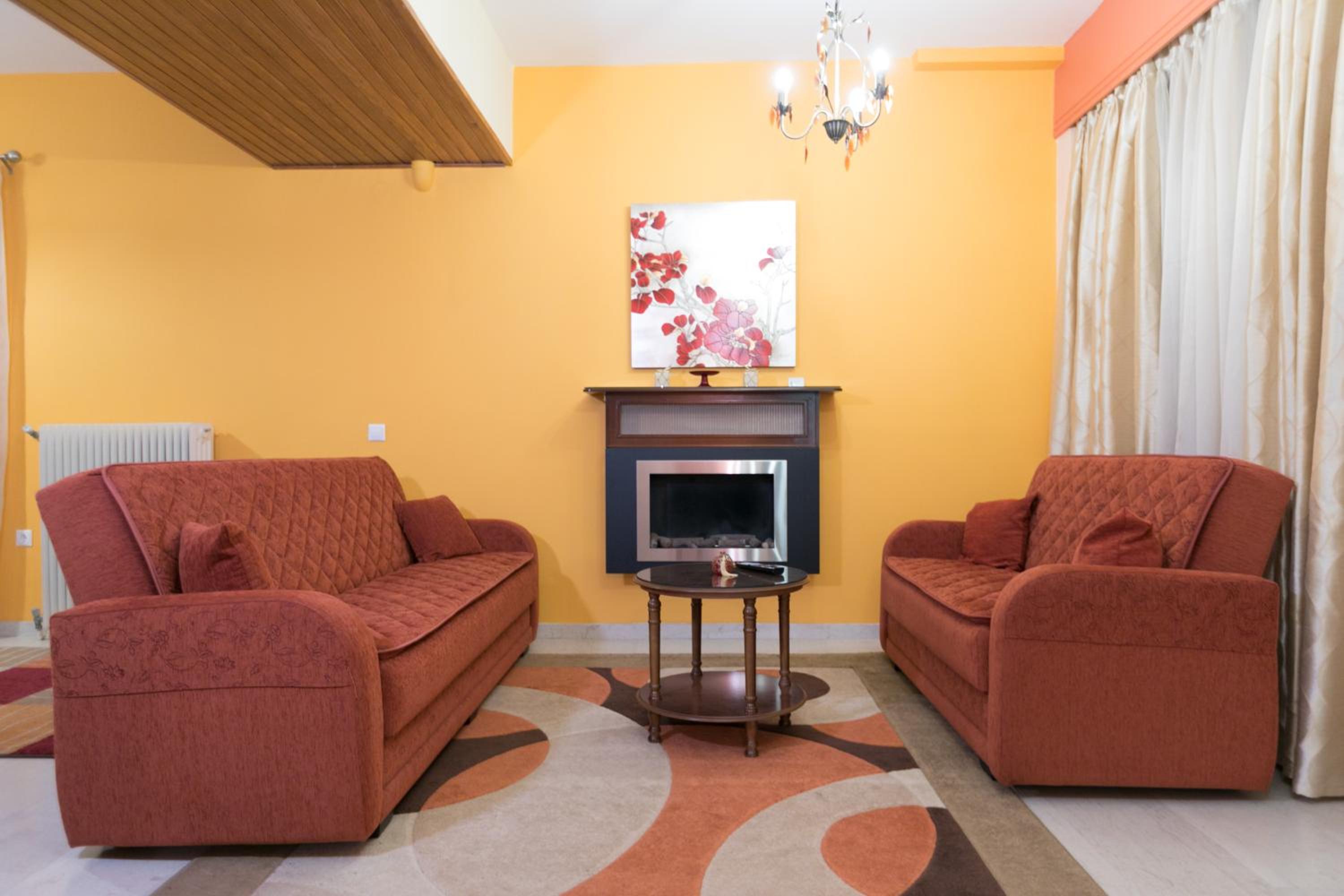 Deluxe Suite with Spa Bath - Photo 2