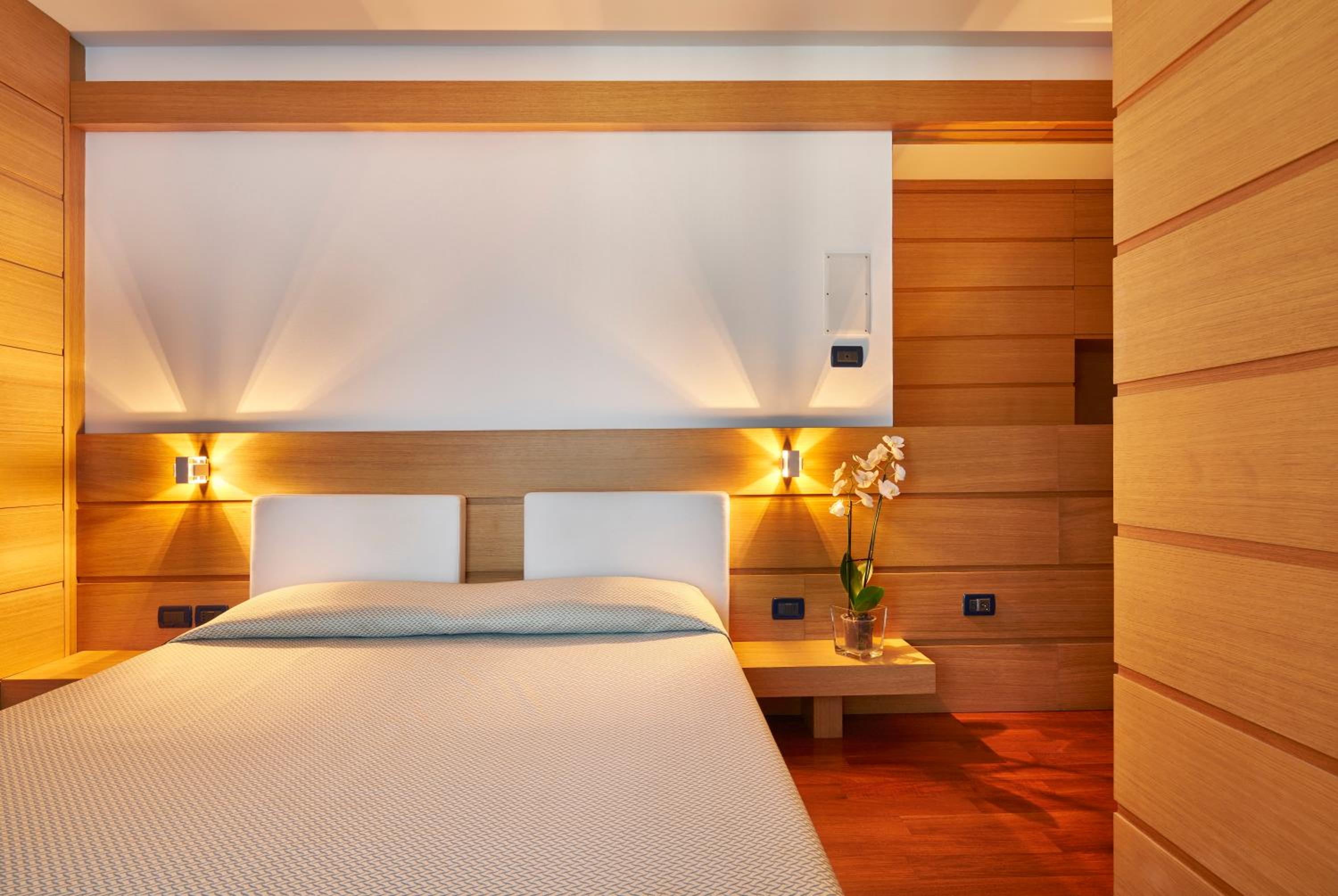 Superior Suite with Sea View - Photo 1