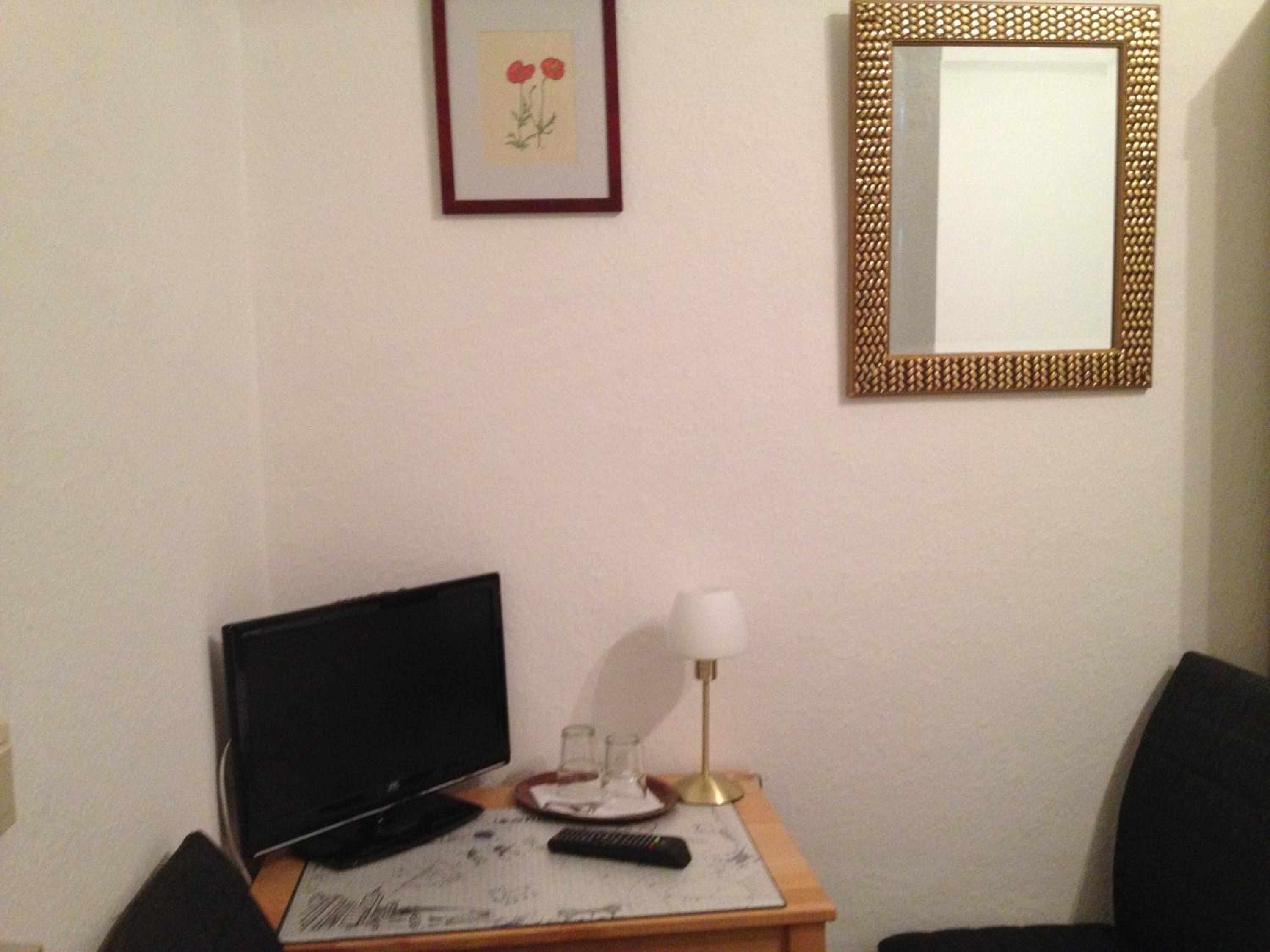 Single Room photo 3