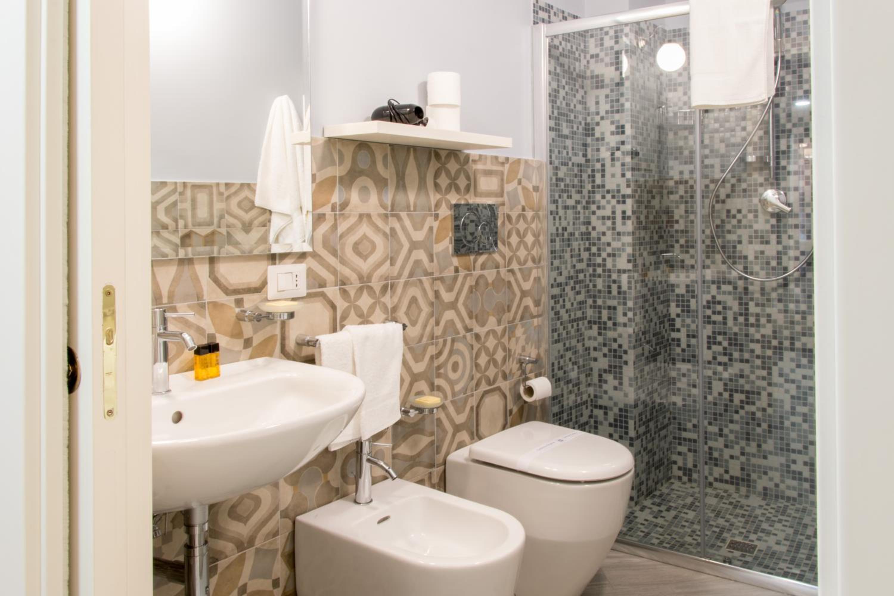 Superior Quadruple Room photo 3