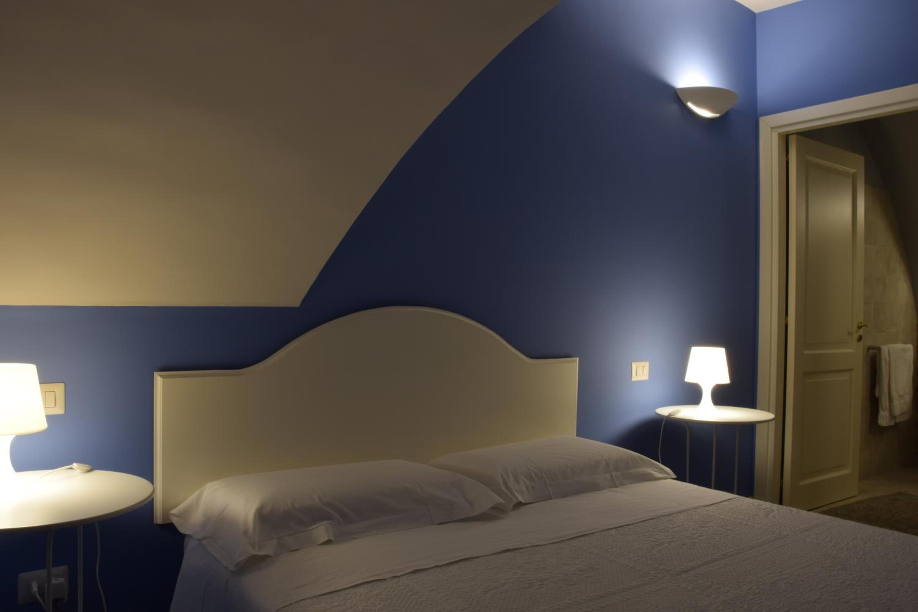 Deluxe Triple Room photo 3