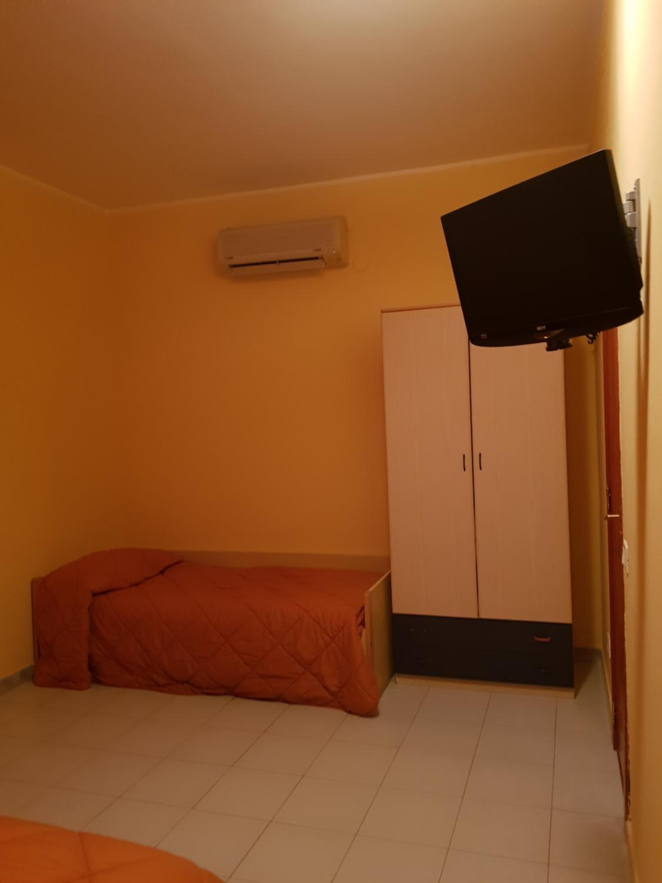 Double or Twin Room photo 2