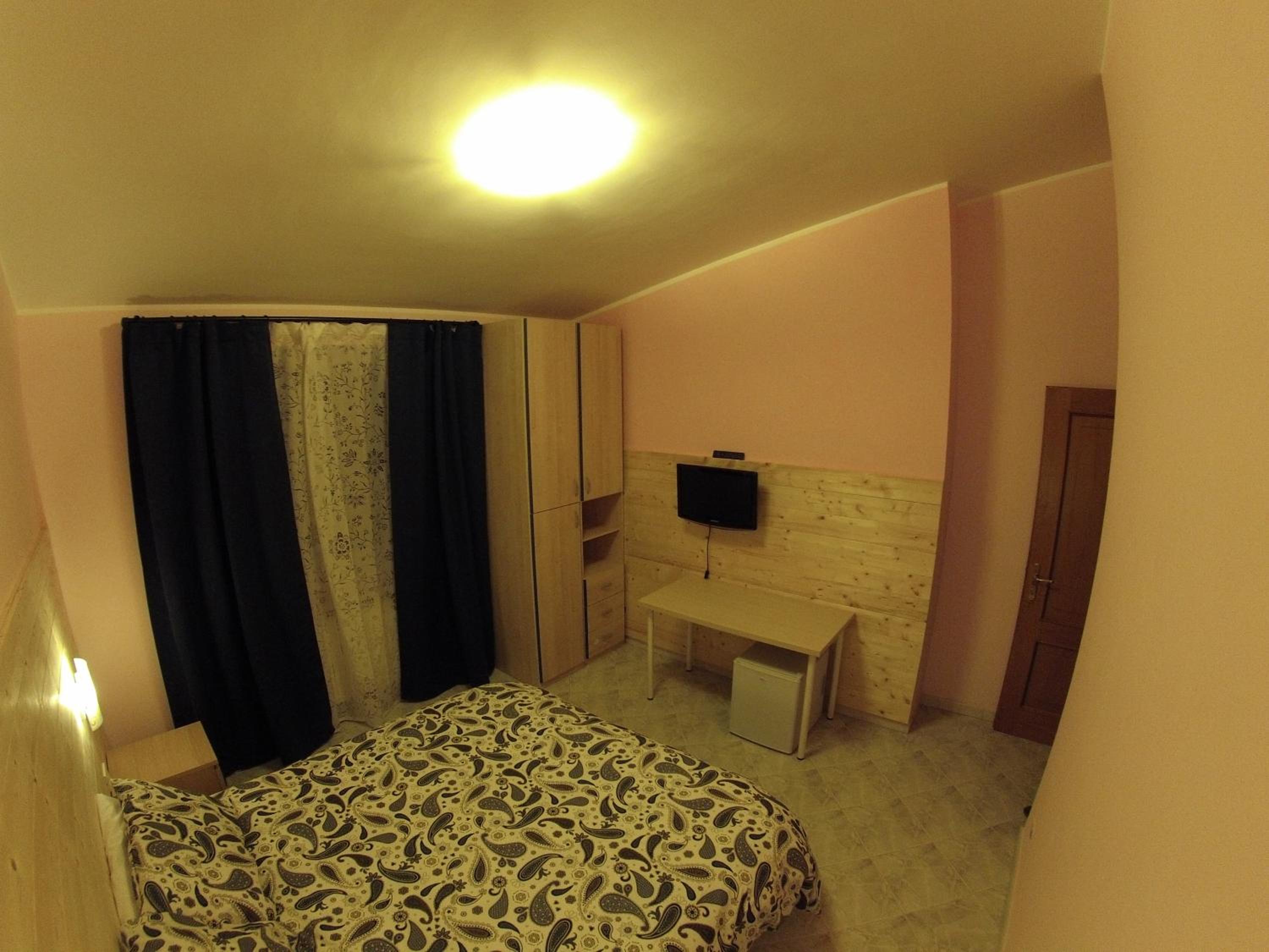 Double Or Twin Room With Shared Bathroom photo 3