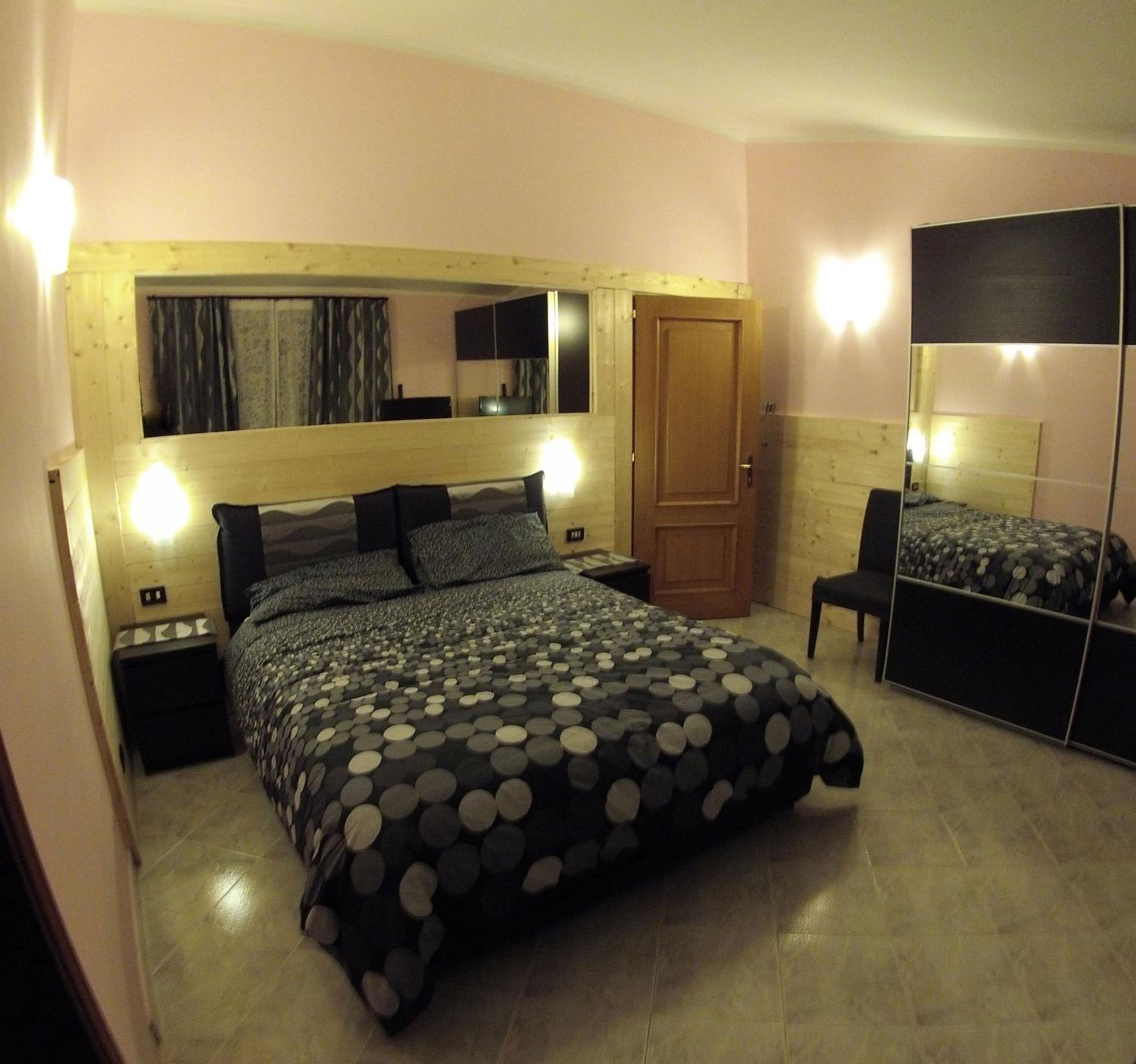 Double Room With Spa Bath photo 3