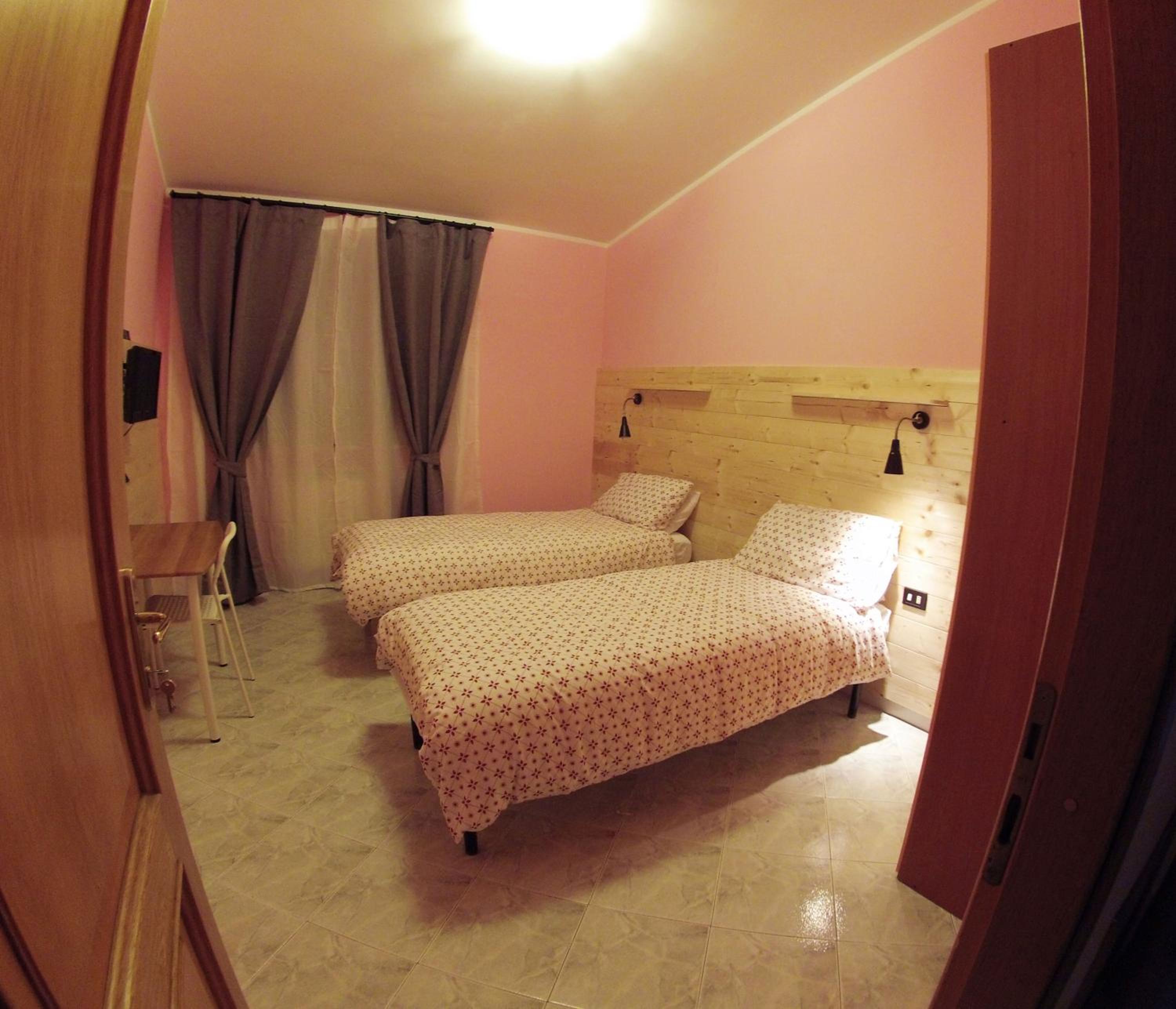 Double Or Twin Room With Shared Bathroom photo 3