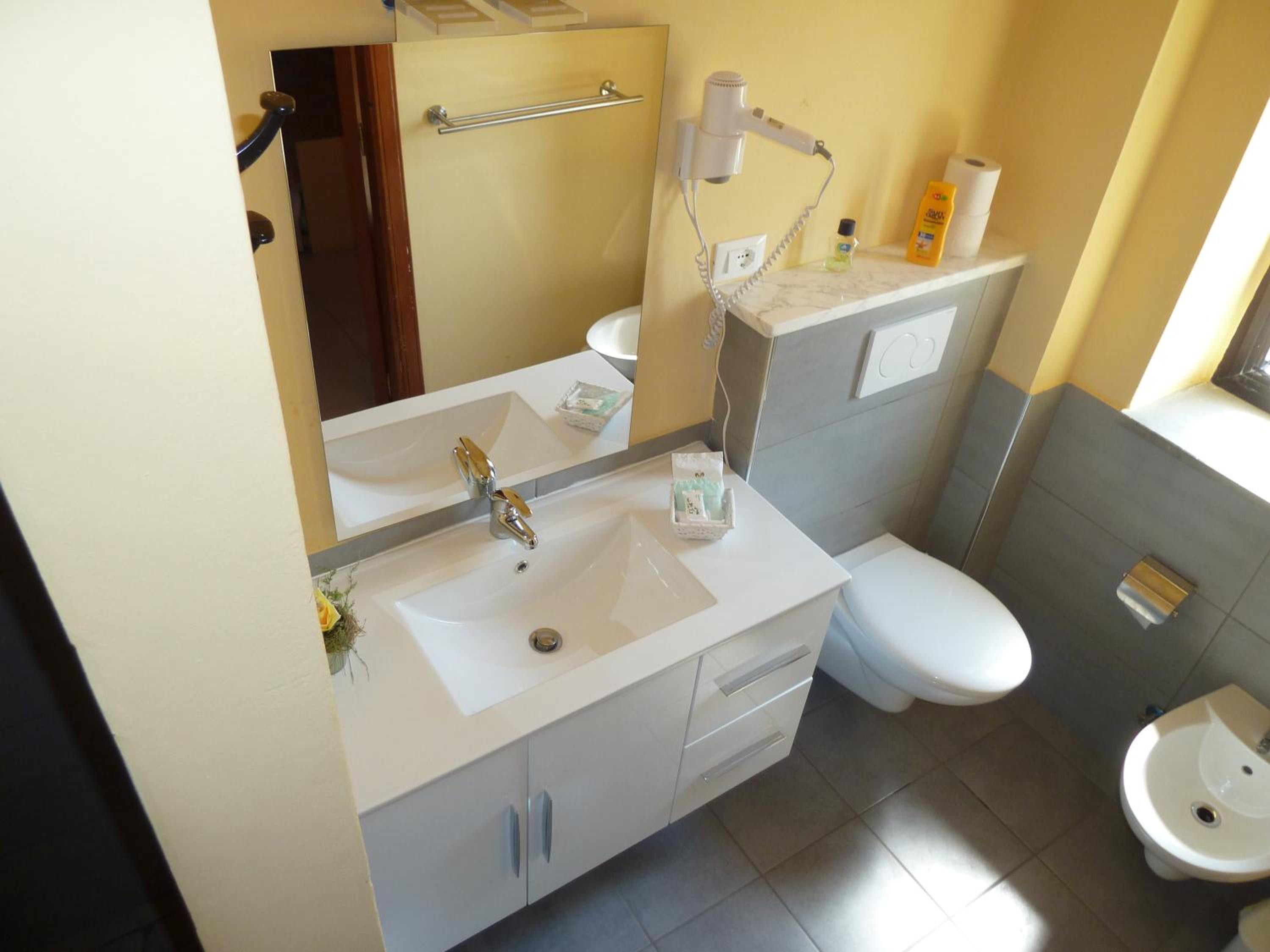 Deluxe Double Room with Balcony - Photo 2