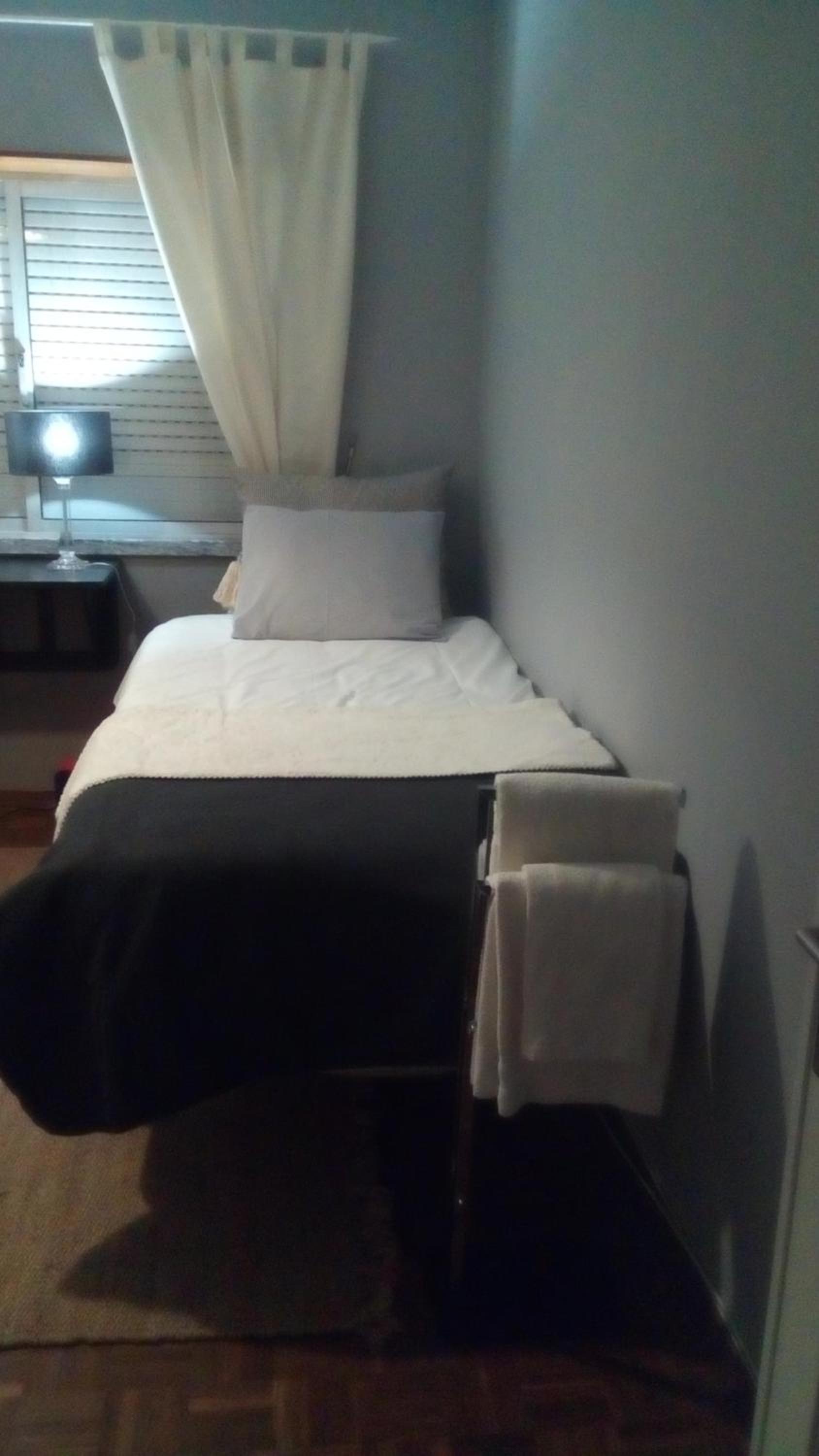 Twin Room - Photo 9