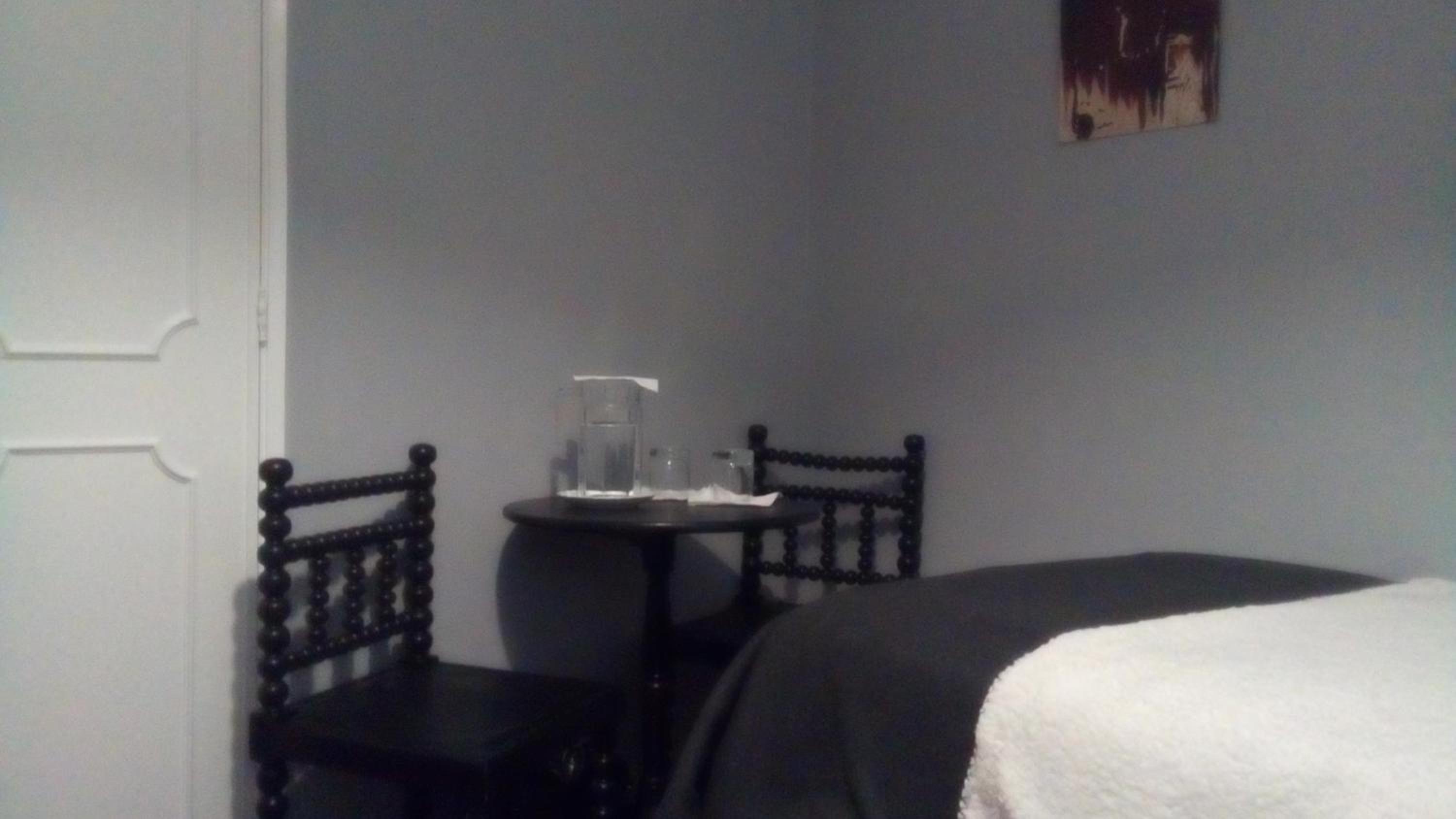 Twin Room - Photo 5