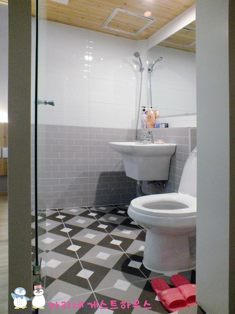 Double Room with Private Bathroom photo 2