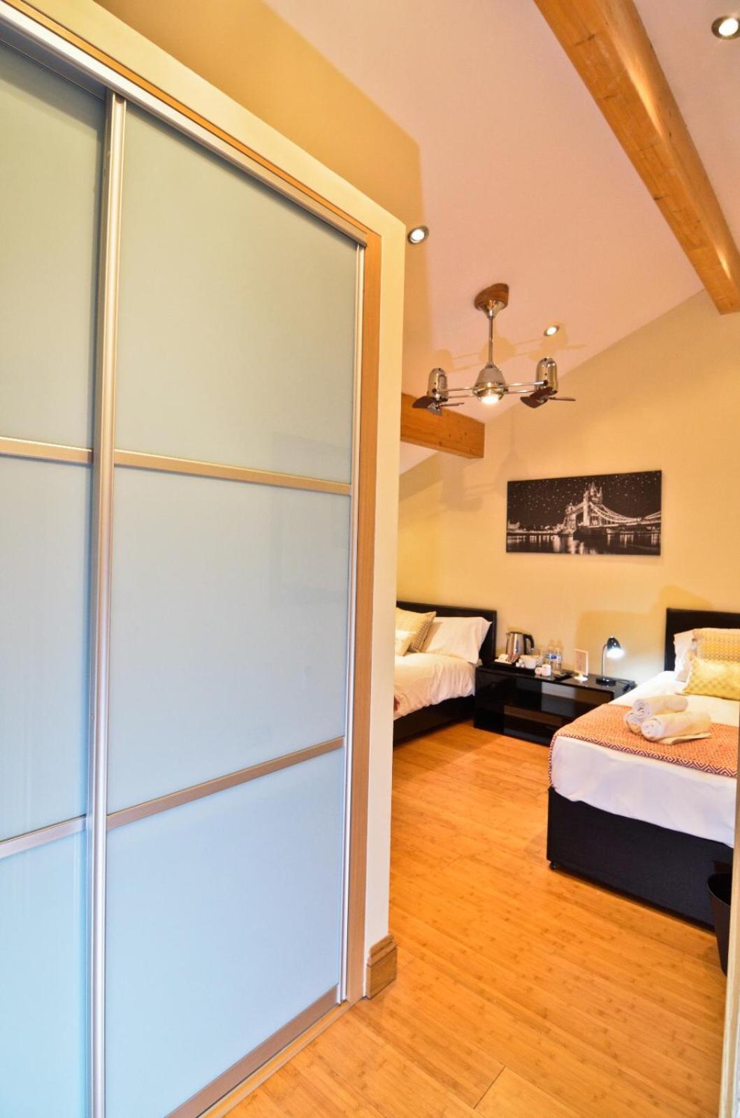 Deluxe Twin Room photo 1