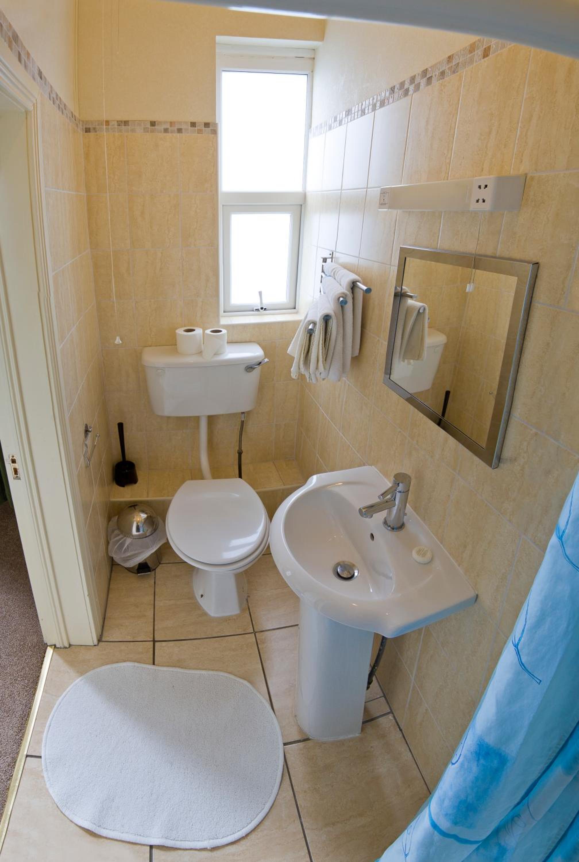 Economy Double Room photo 2