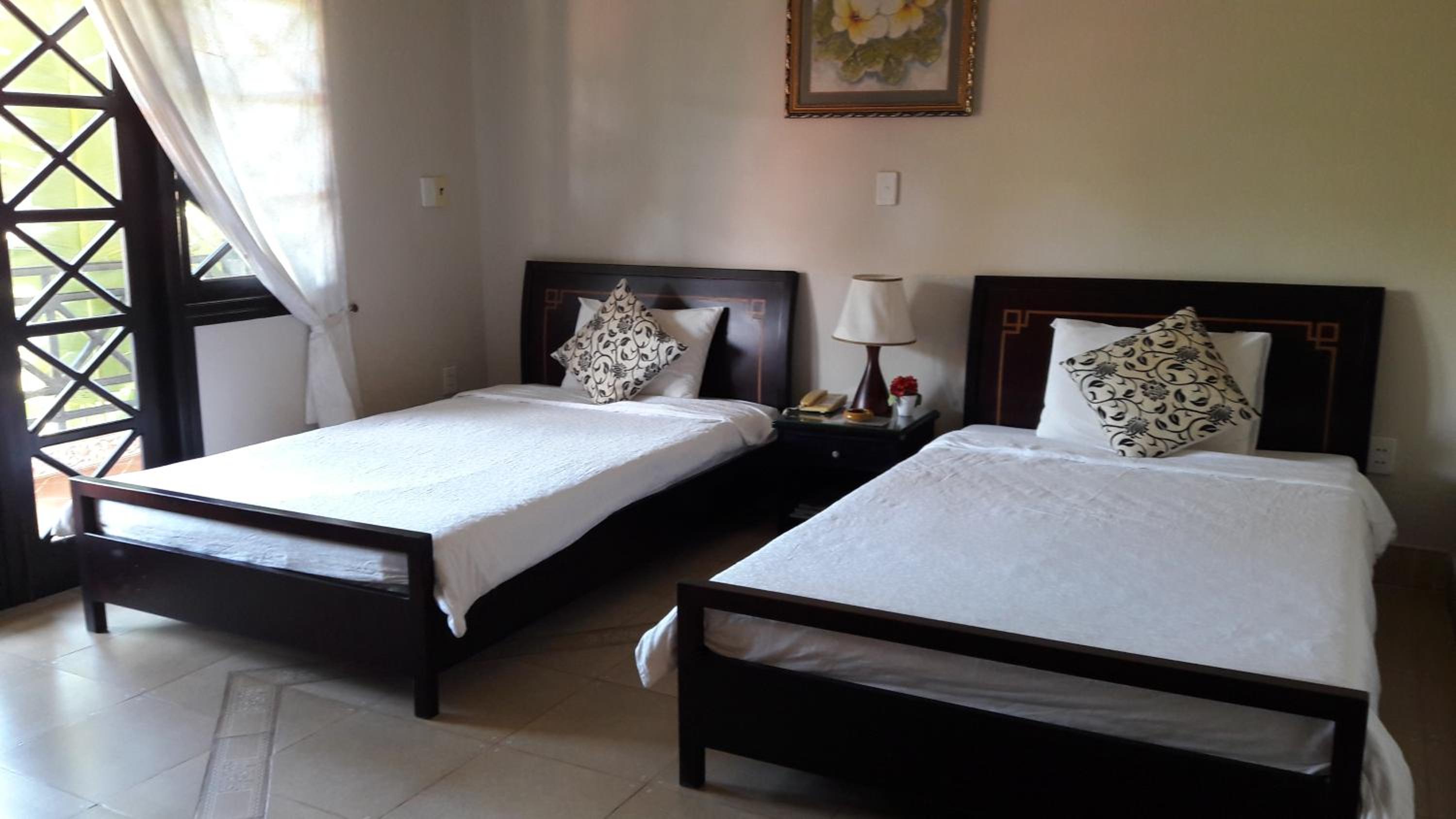 Standard Twin Room - Photo 3