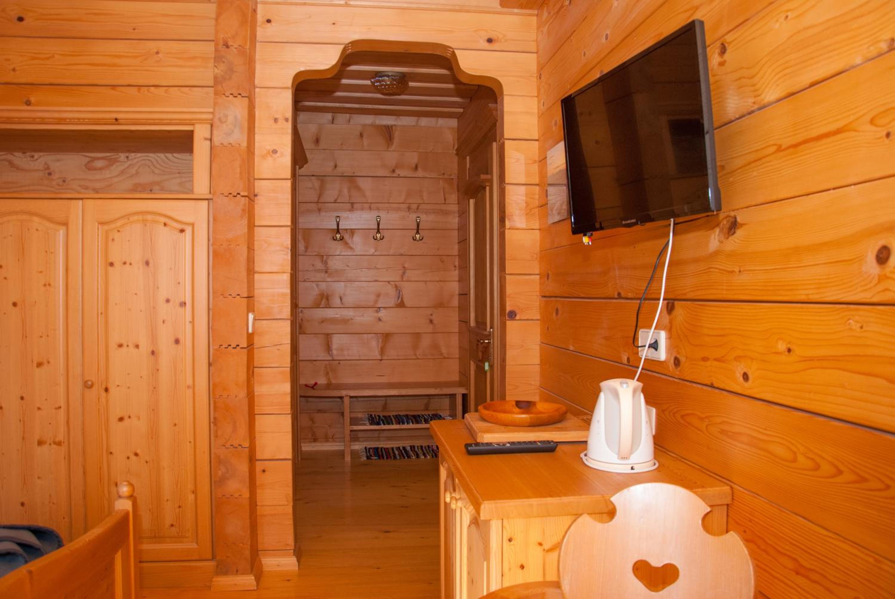Double or Twin Room with Mountain View photo 3