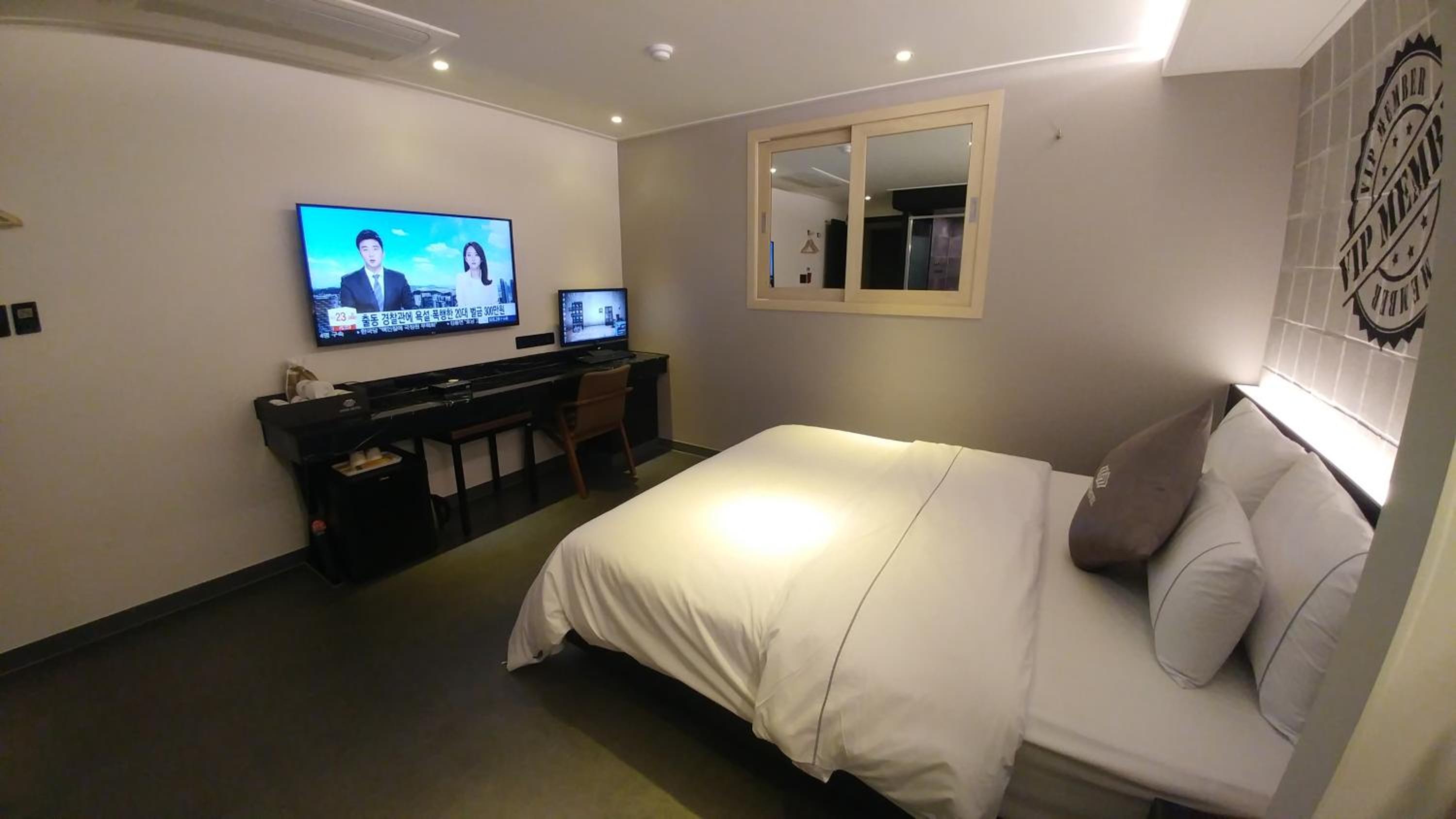 Double Room - Photo 22