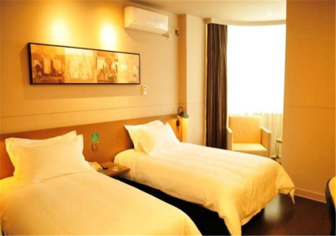 Standard Twin Room A