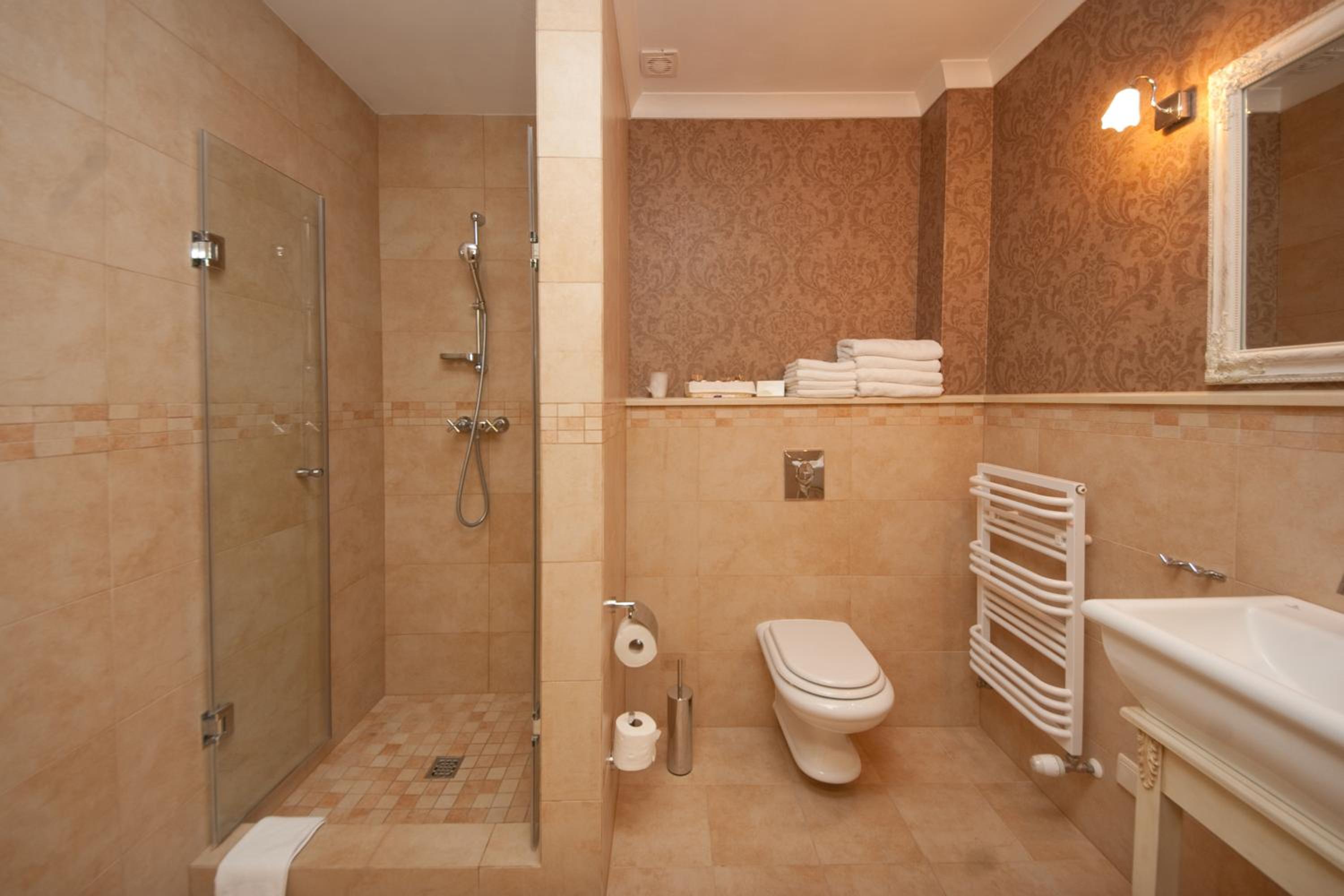 Double or Twin Room (Building A) - Photo 6