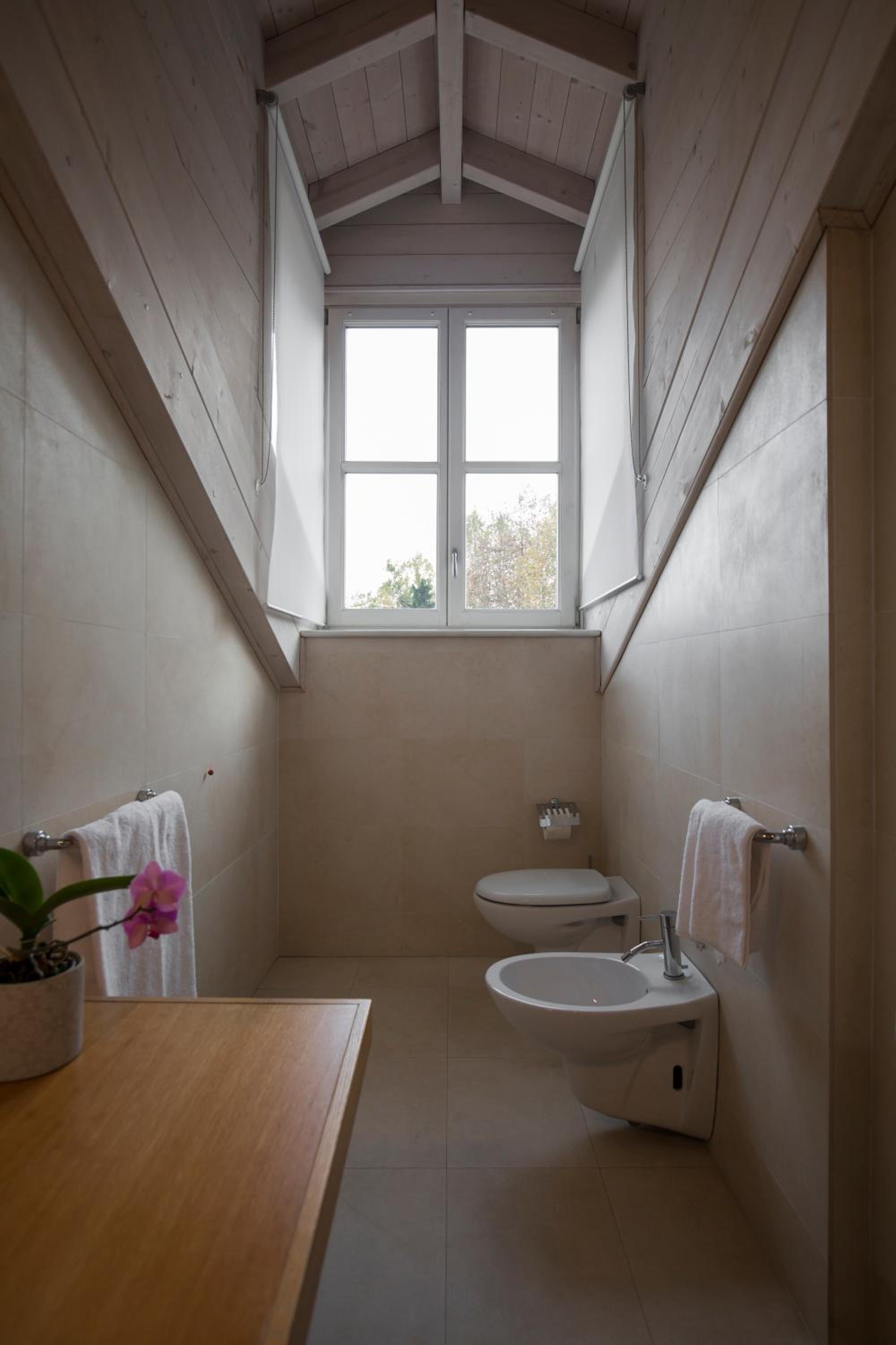 Double Room - Attic photo 2