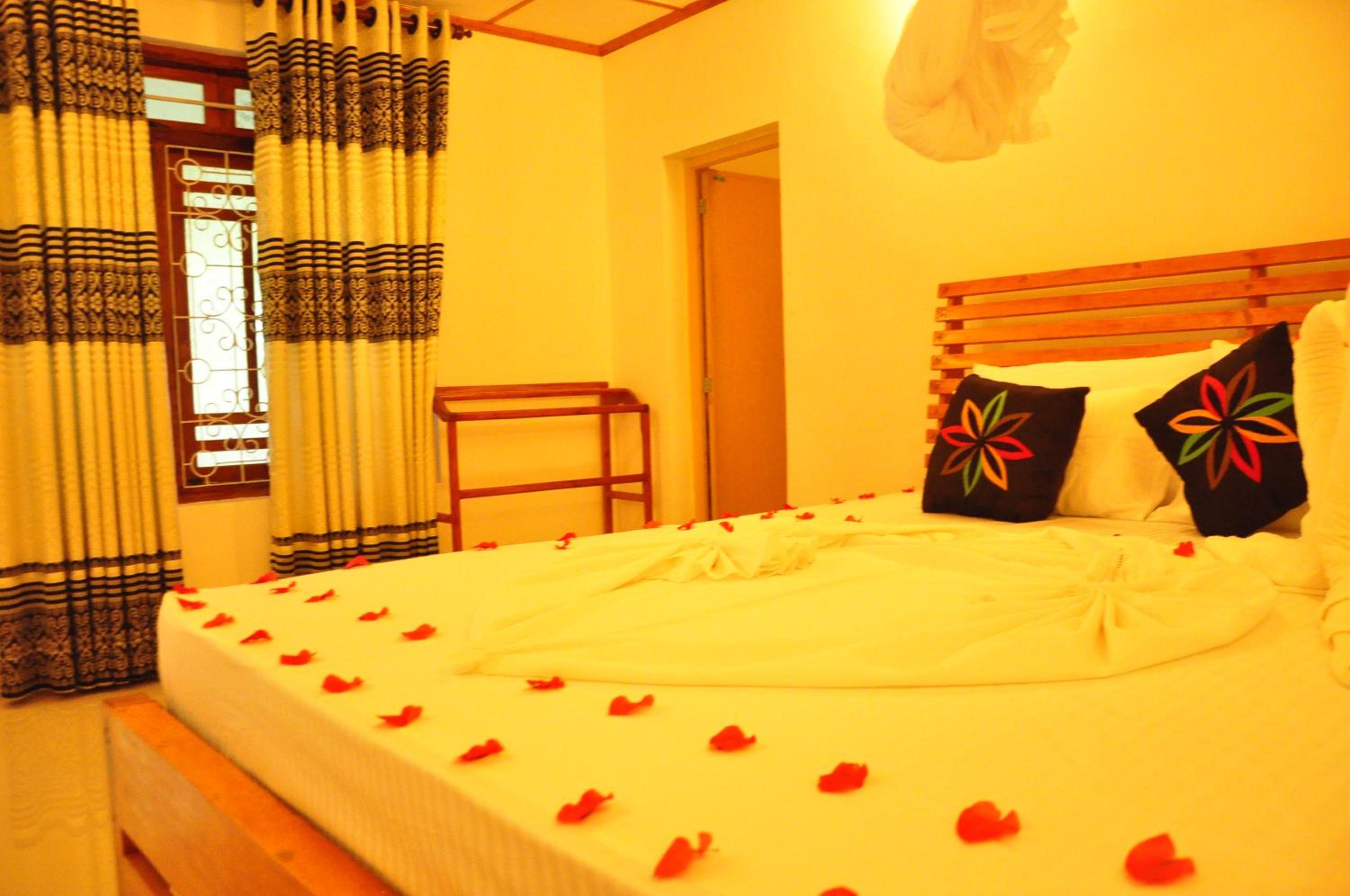 Deluxe Double Room (2 Adults + 1 Child) photo 1