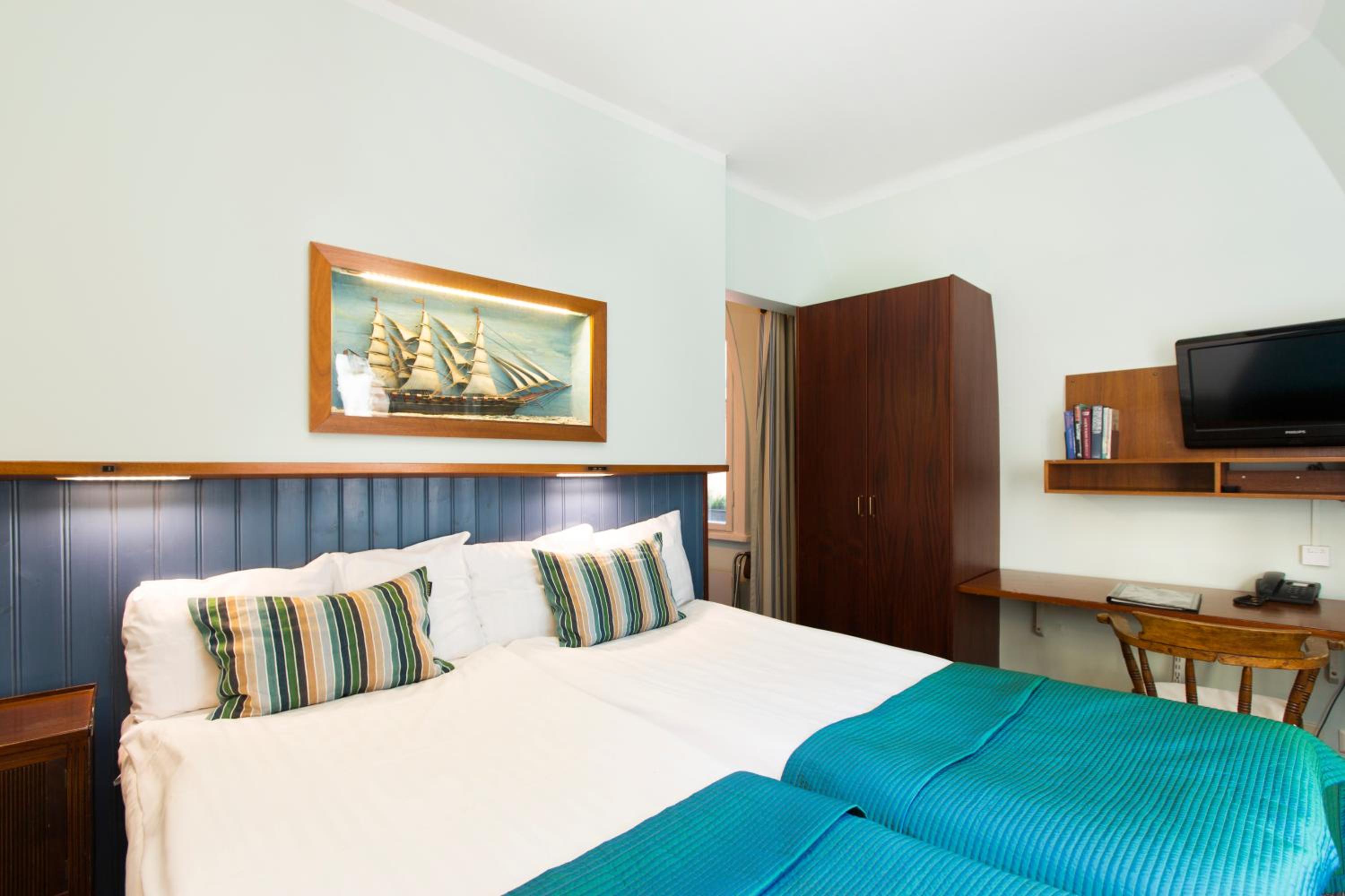 Double Room - Photo 7