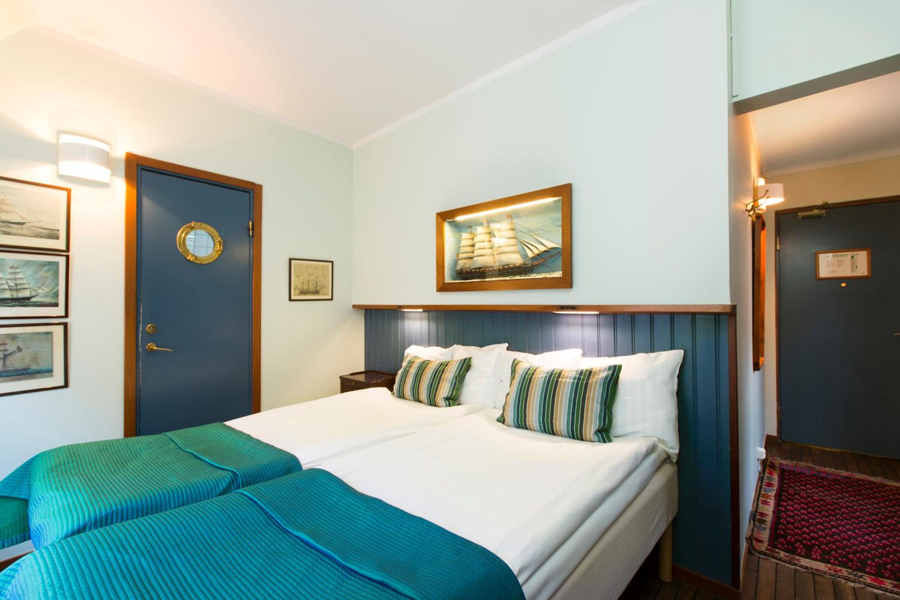 Double Room - Photo 8
