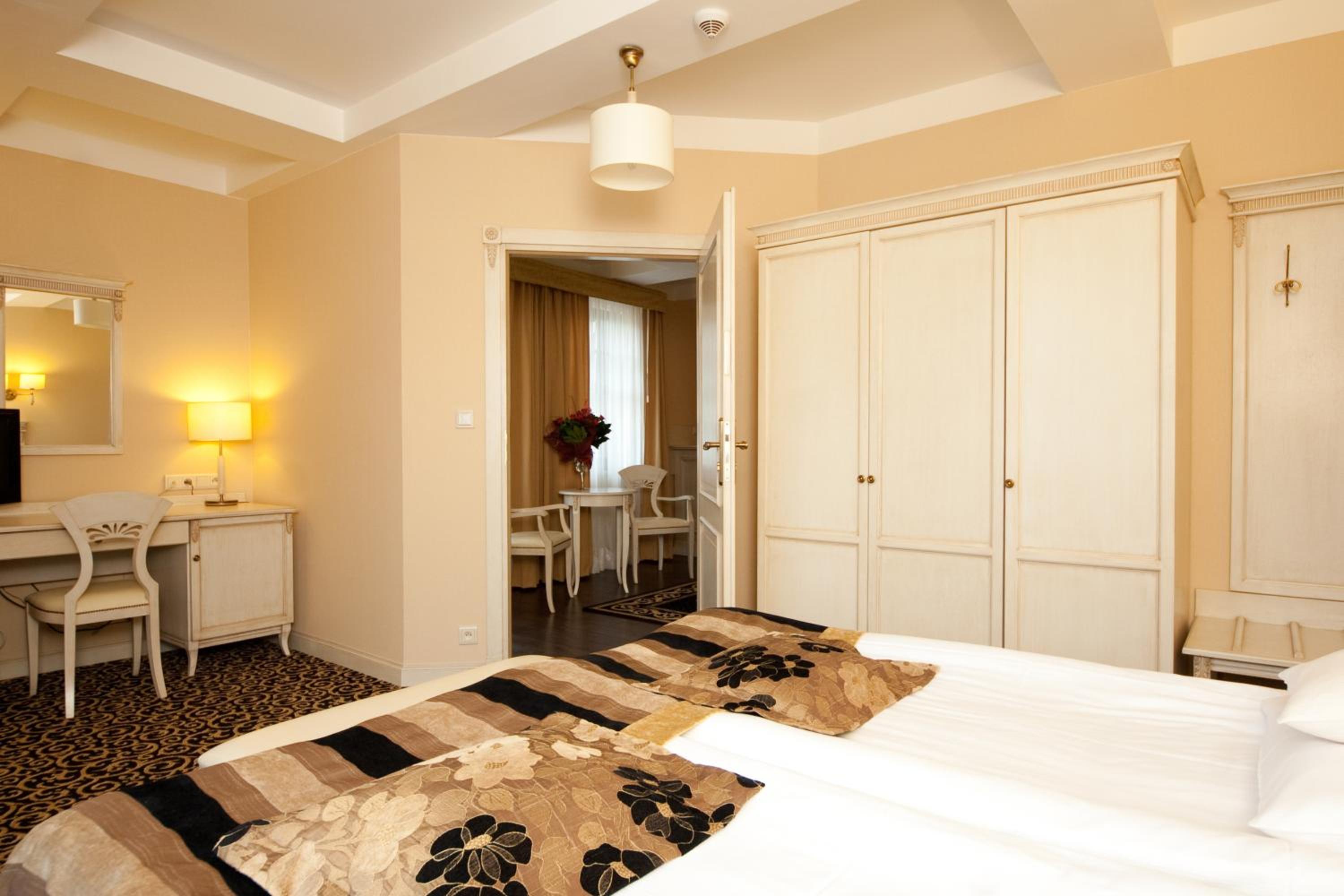 Apartment (Building A) - Photo 7