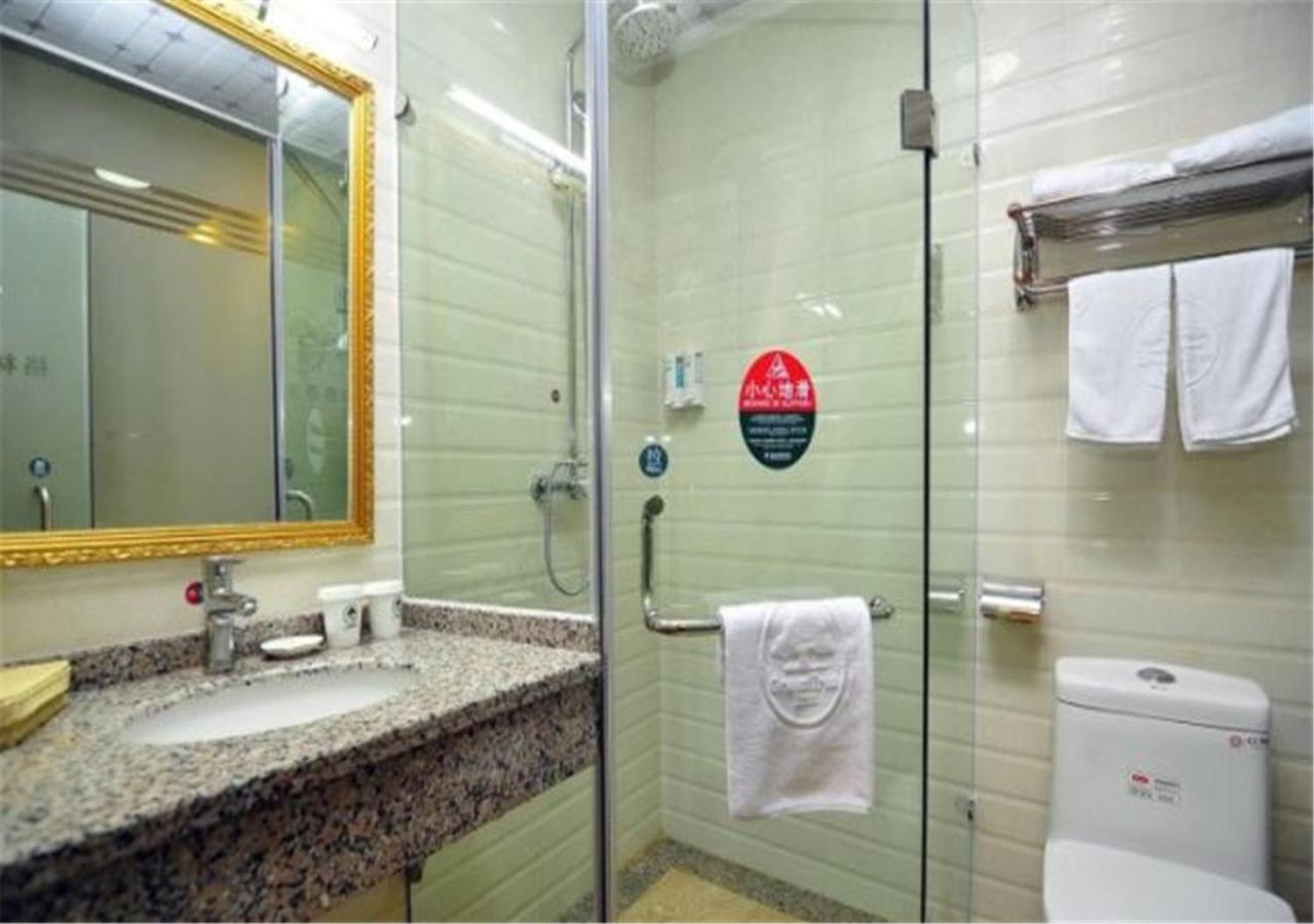 Business Twin Room photo 2