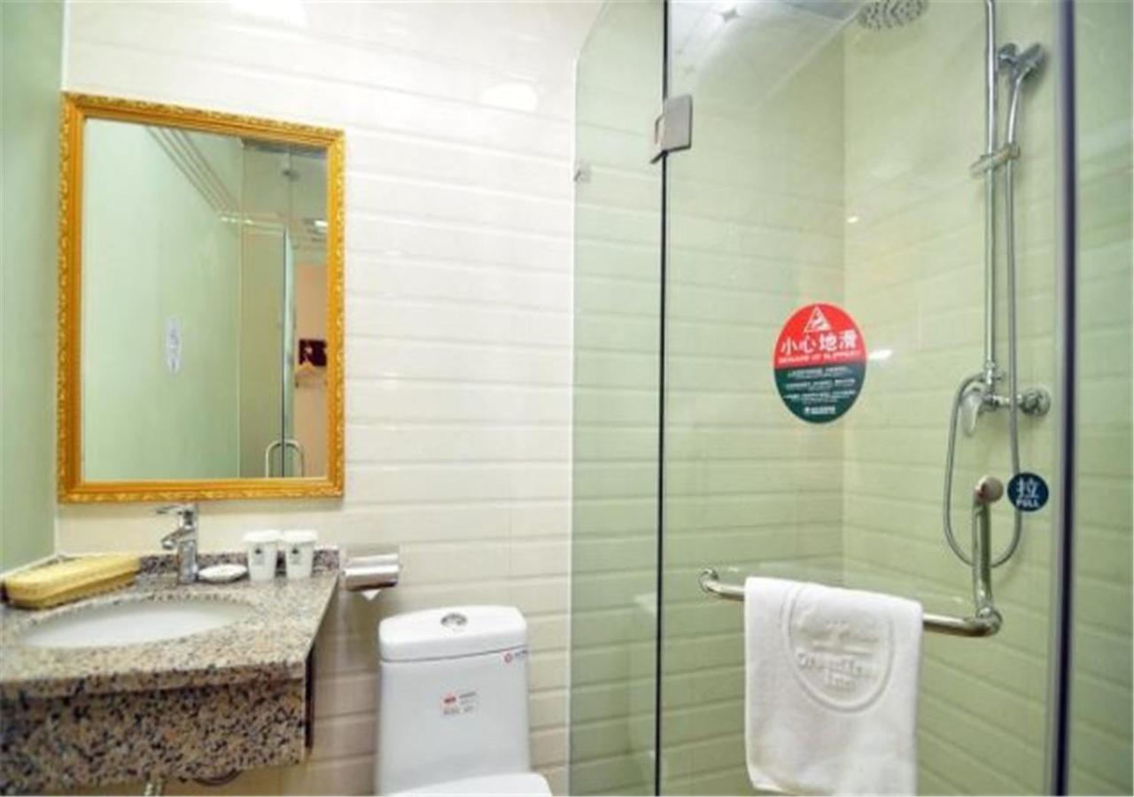 Business Twin Room photo 3
