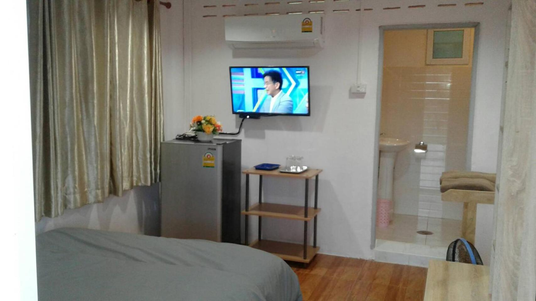 Standard Twin Room with Mountain View photo 3