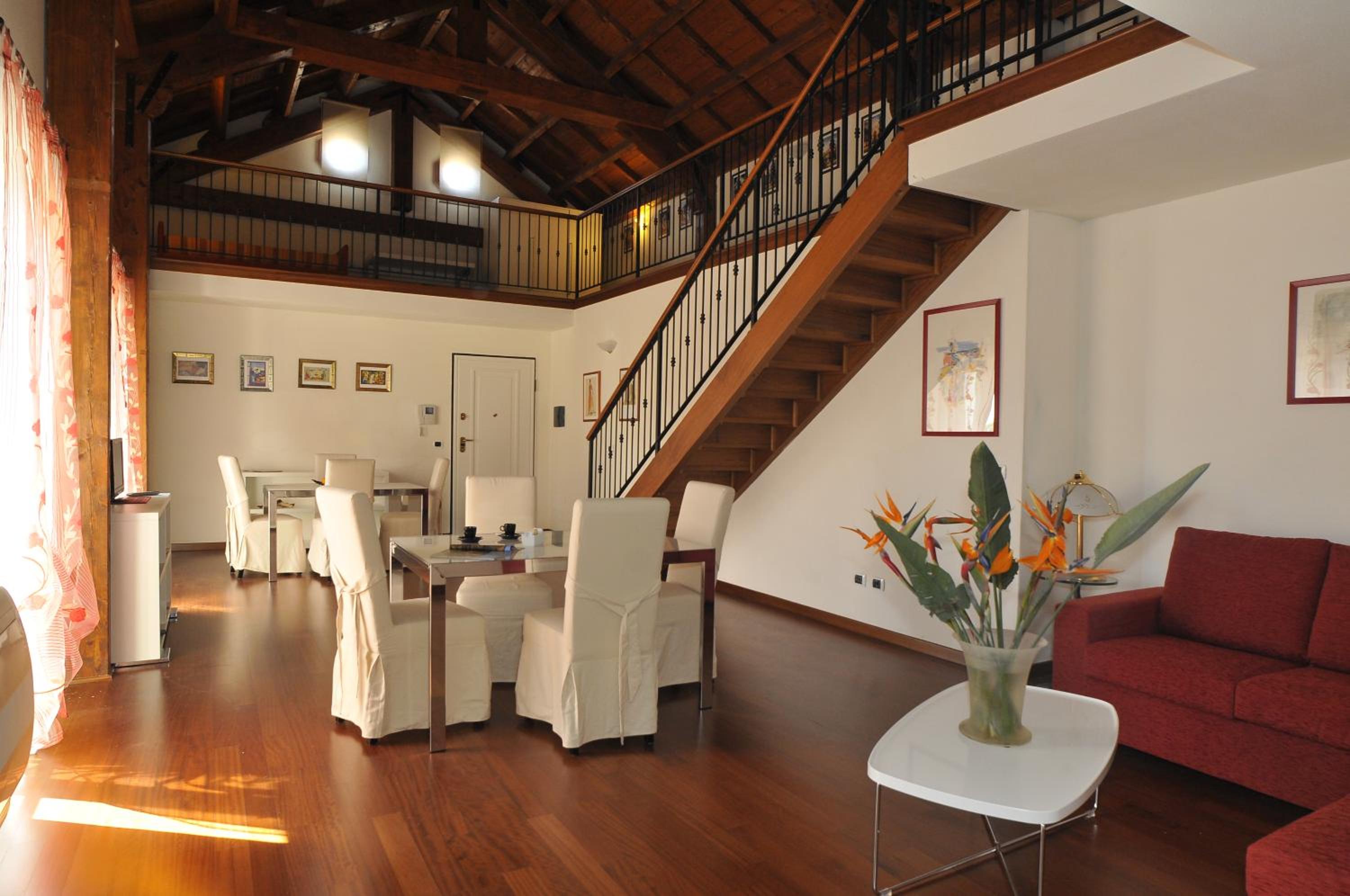 Triple Room - Split Level photo 1