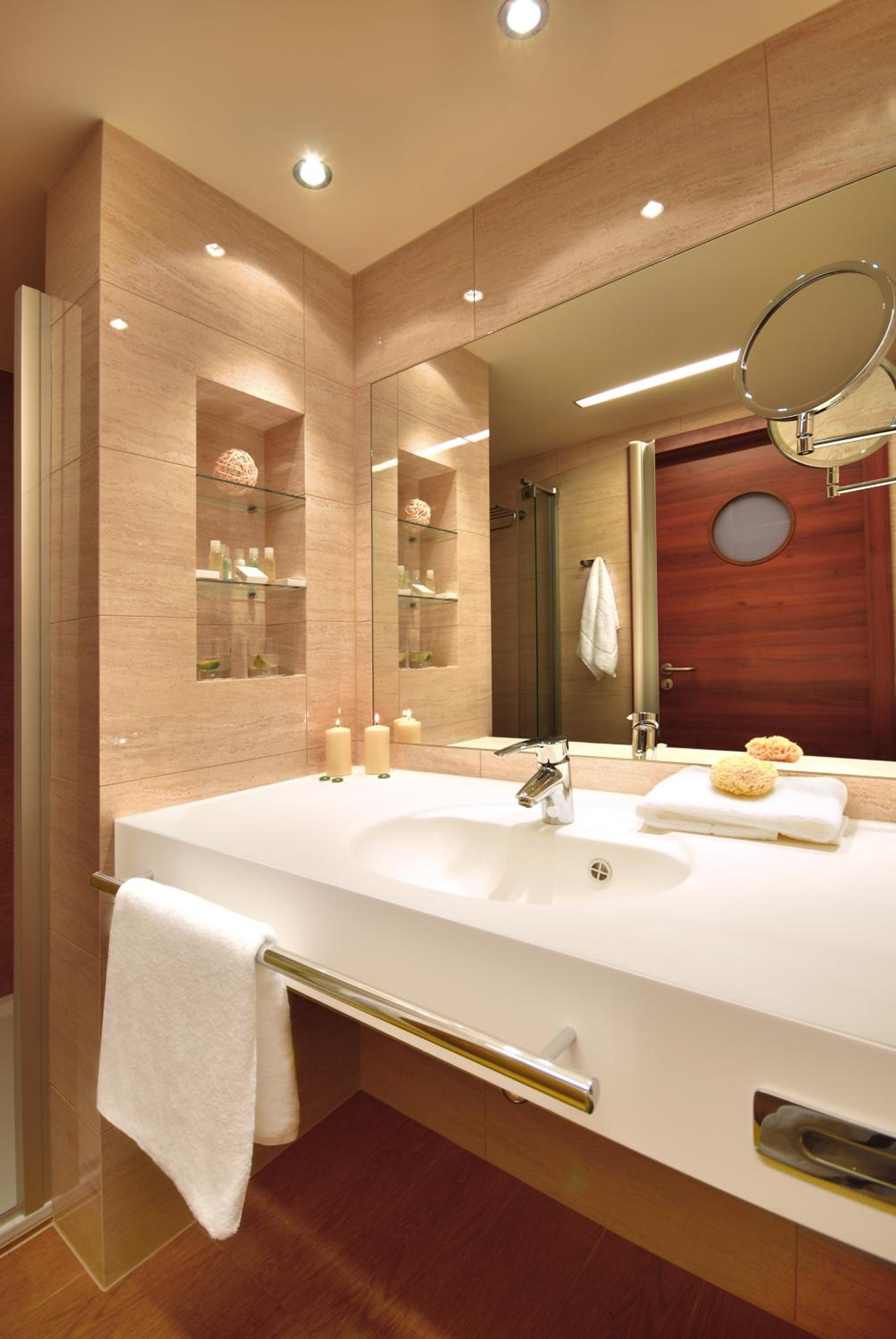 Twin or Double Room with Extra Bed photo 2