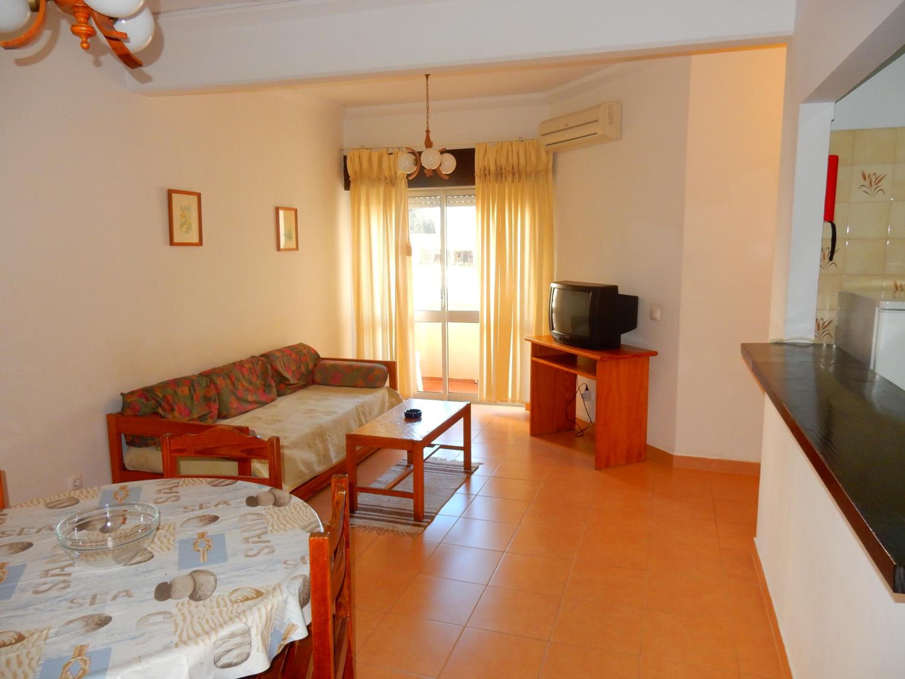 Two-Bedroom Apartment - Photo 3