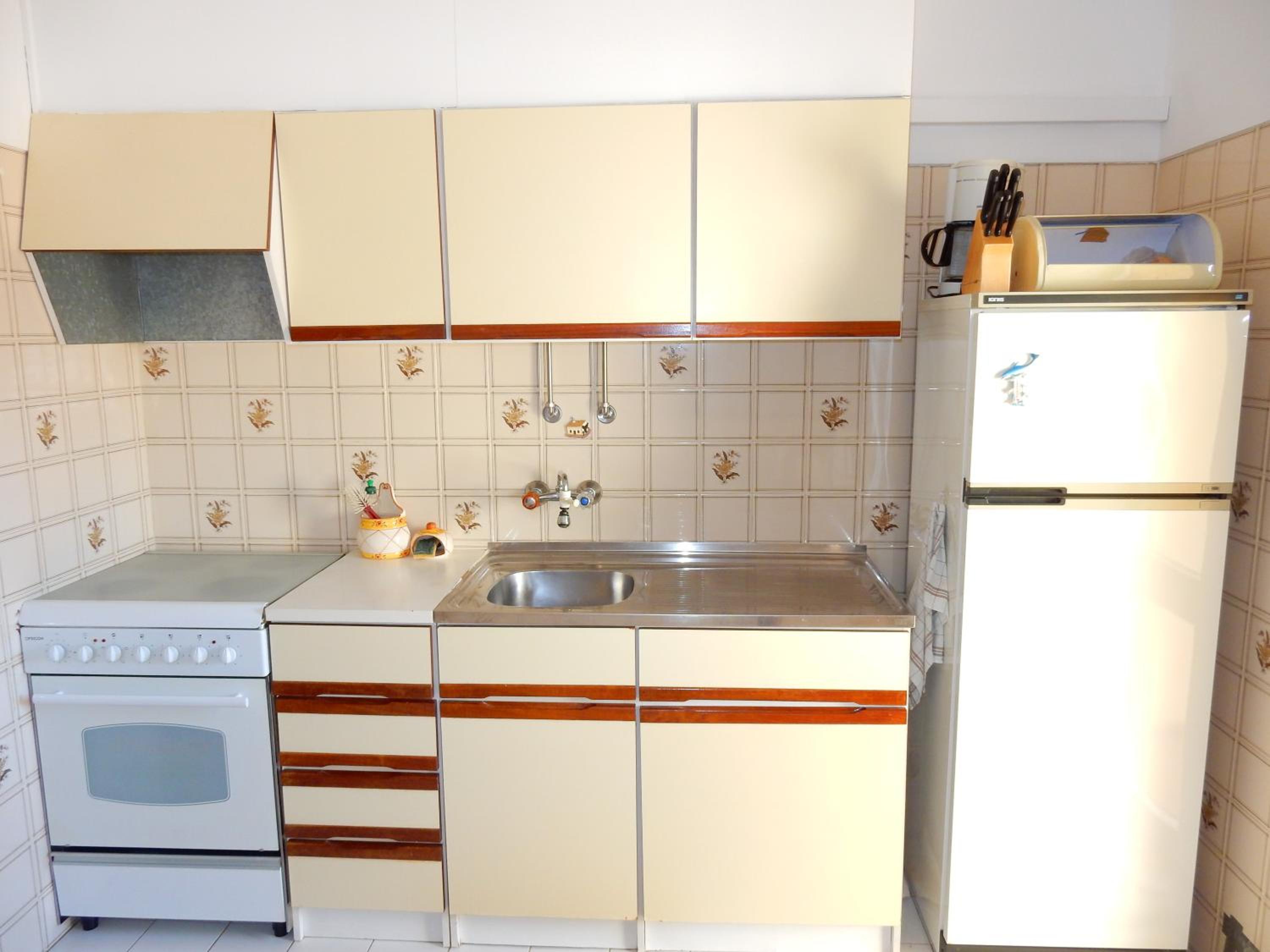 Two-Bedroom Apartment - Photo 2