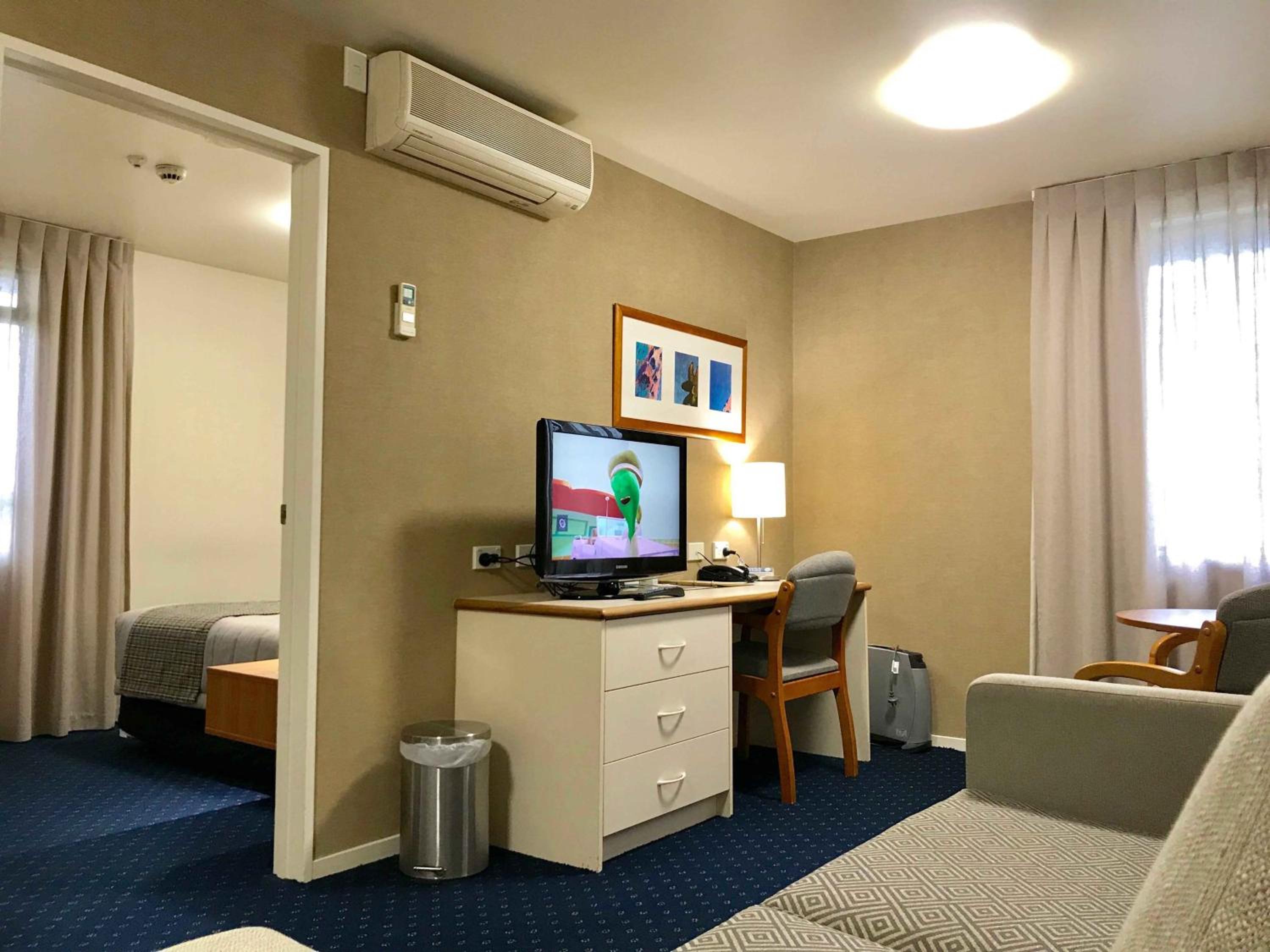 Standard Suite - Photo 2