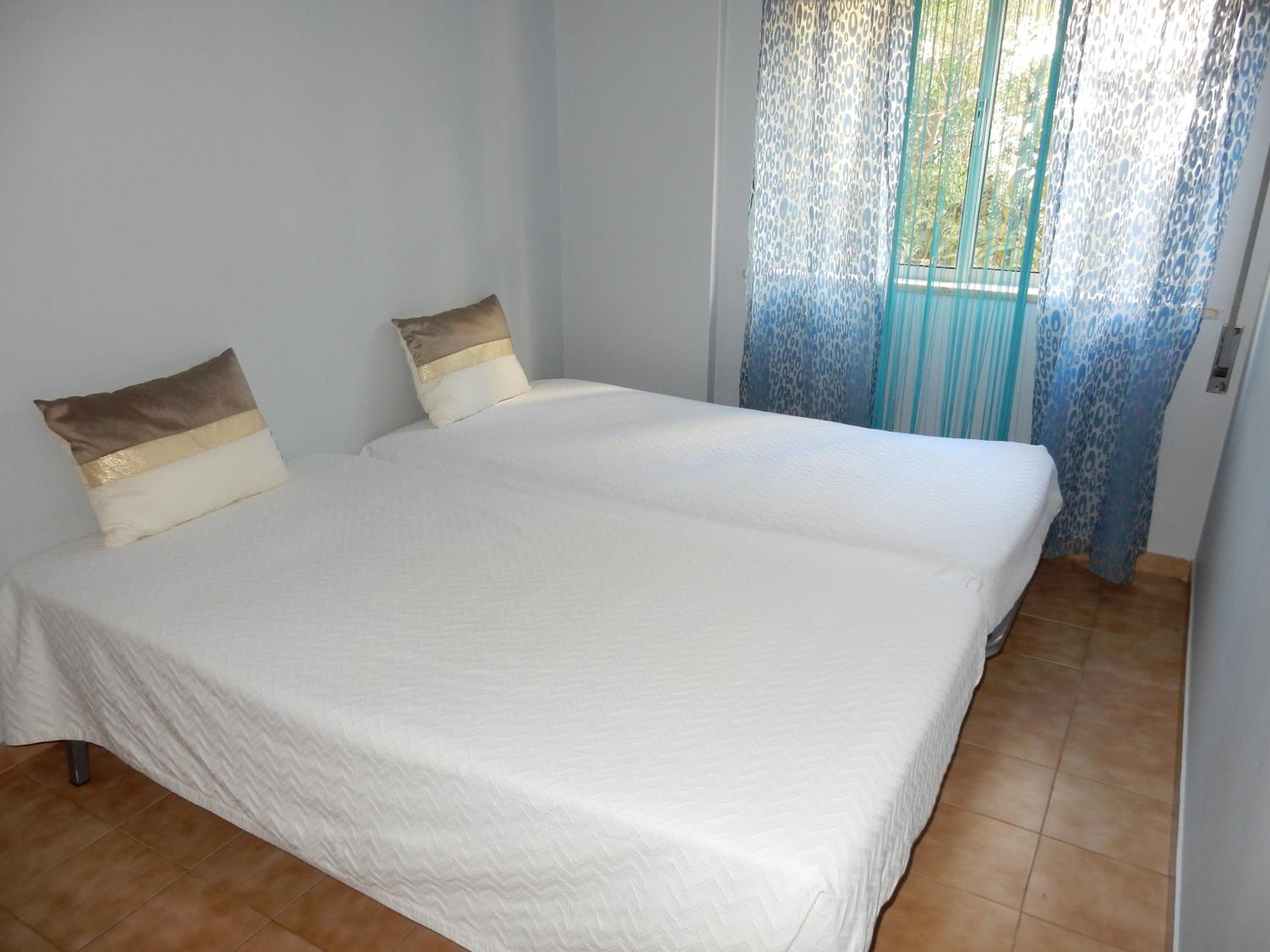 One-Bedroom Apartment - Photo 9