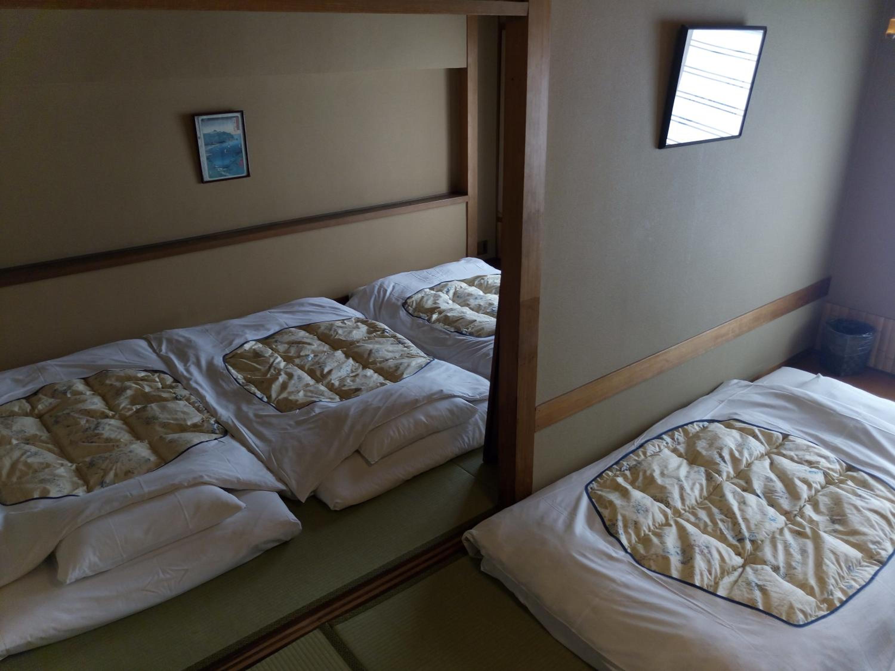 Japanese-Style Quadruple Room photo 3