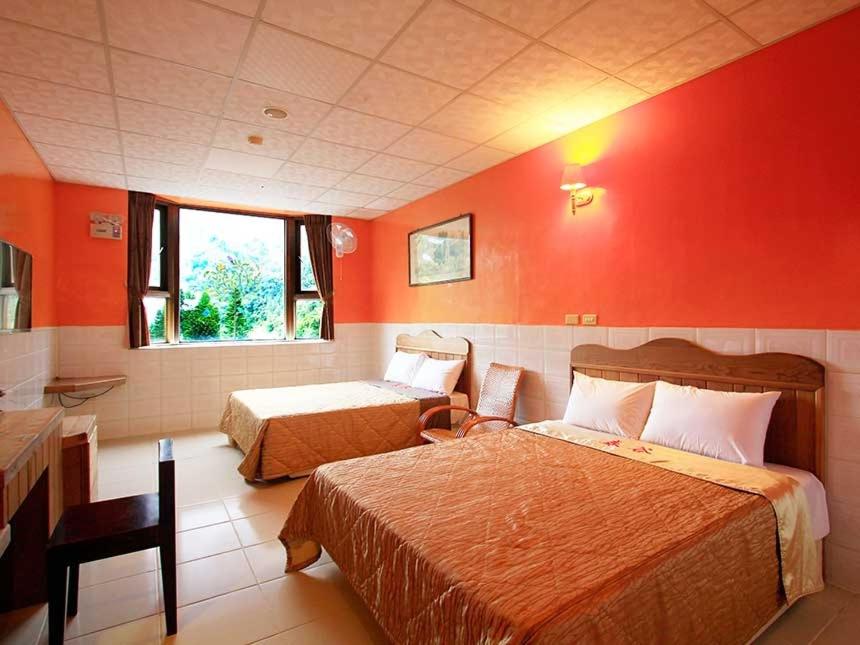 Quadruple Room with Mountain View photo 2