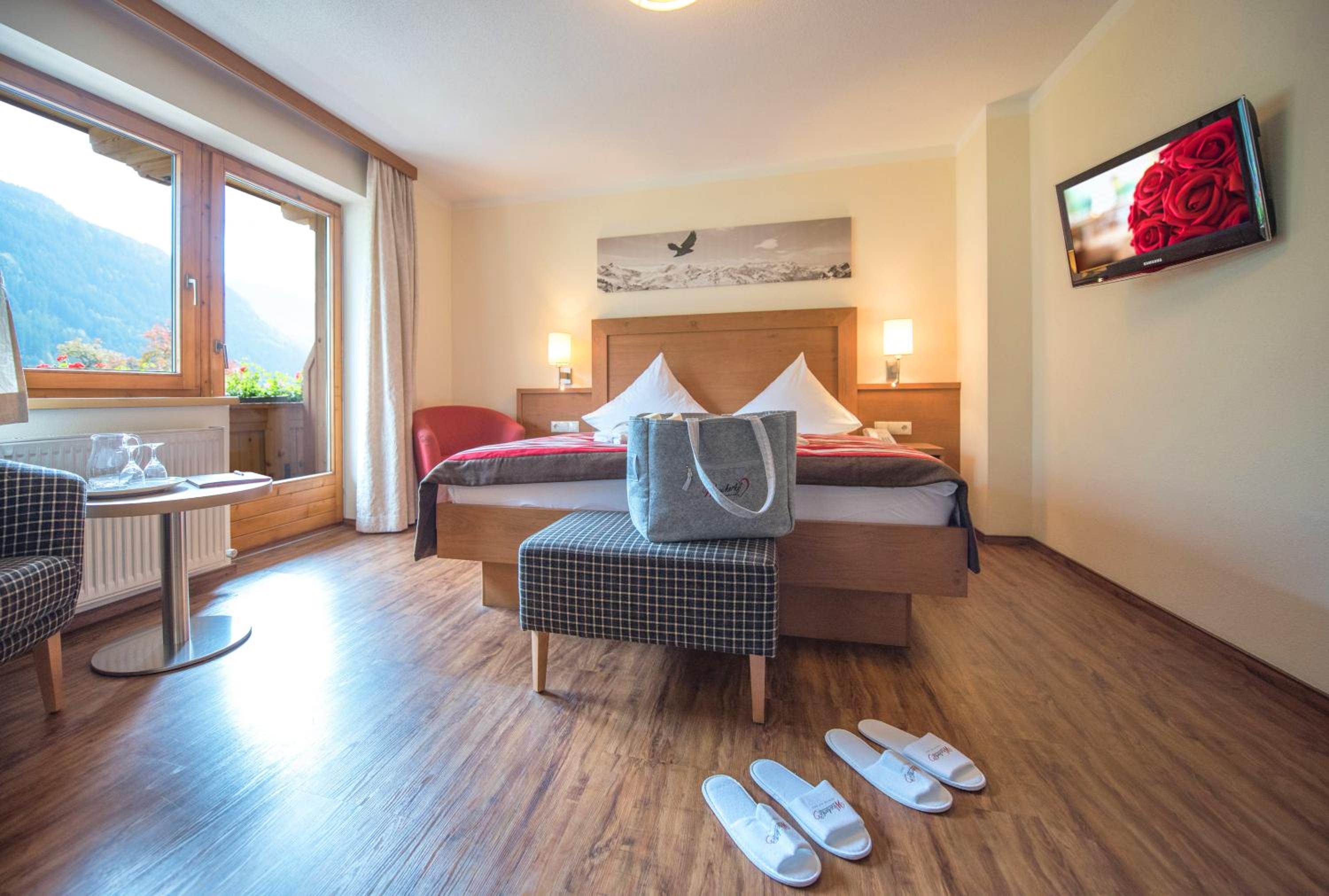 Standard Double Room with Balcony "OANFOCH _ DAHUAM"