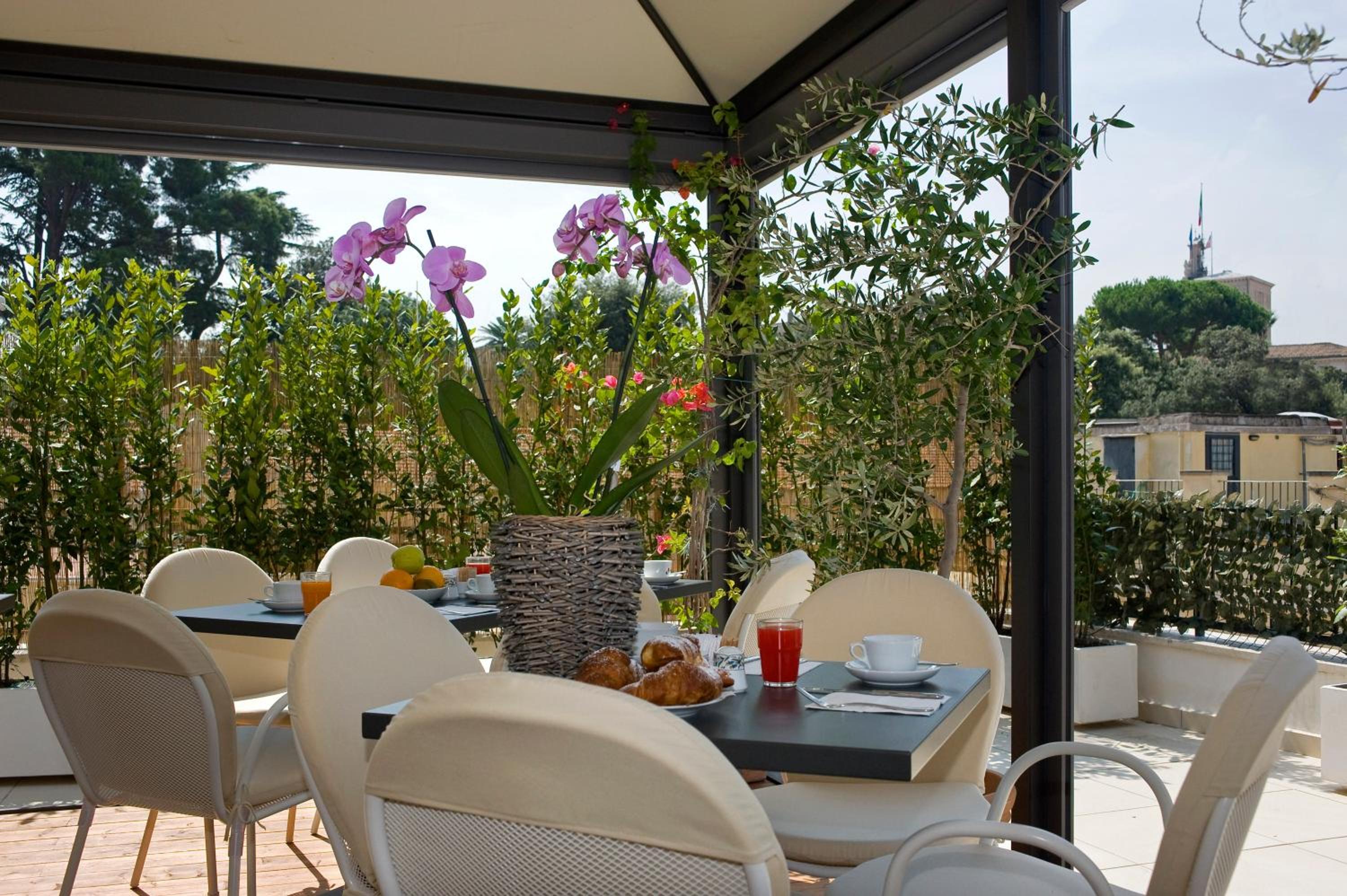 Superior Double or Twin Room with Terrace photo 3
