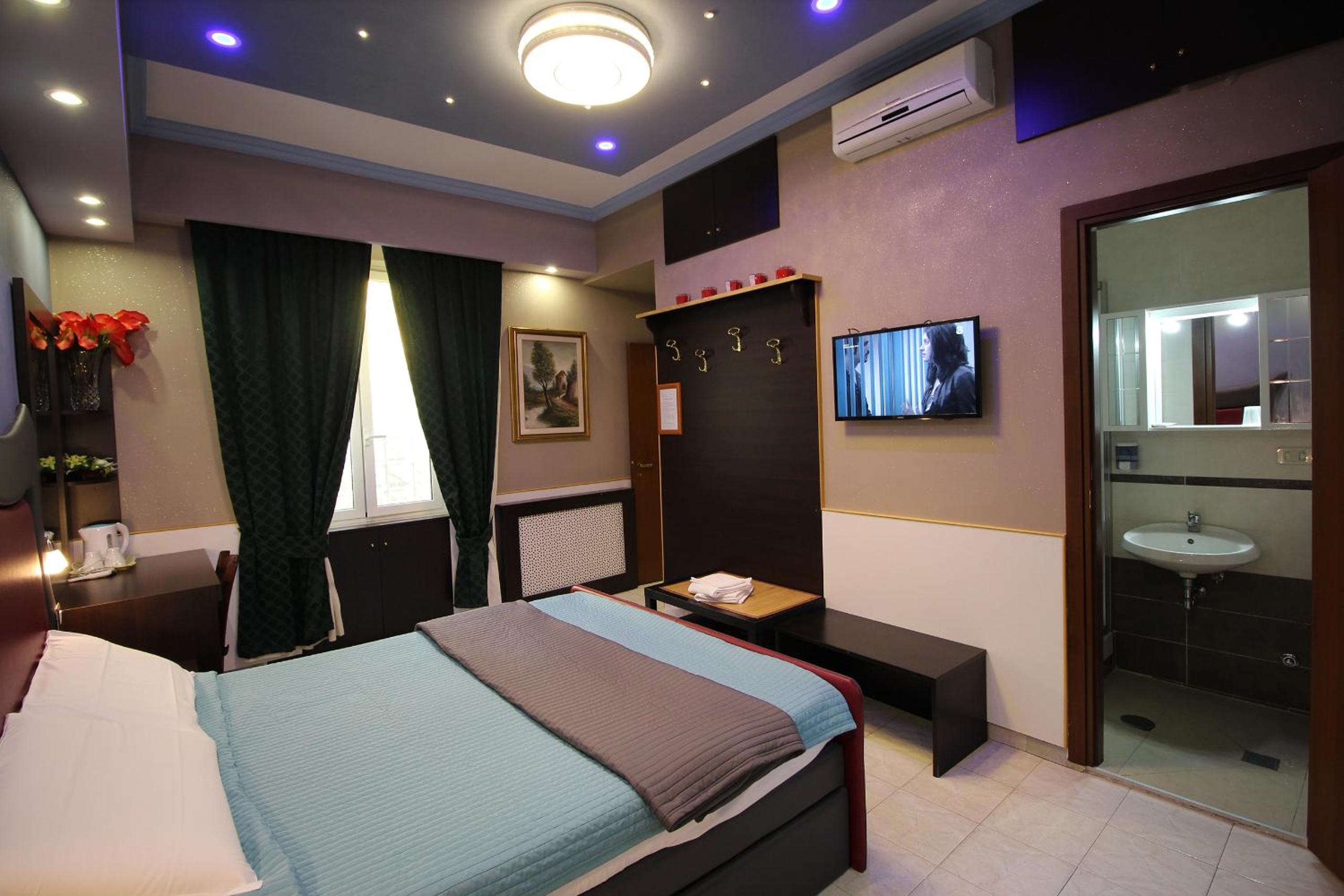 Double Room with Private Bathroom