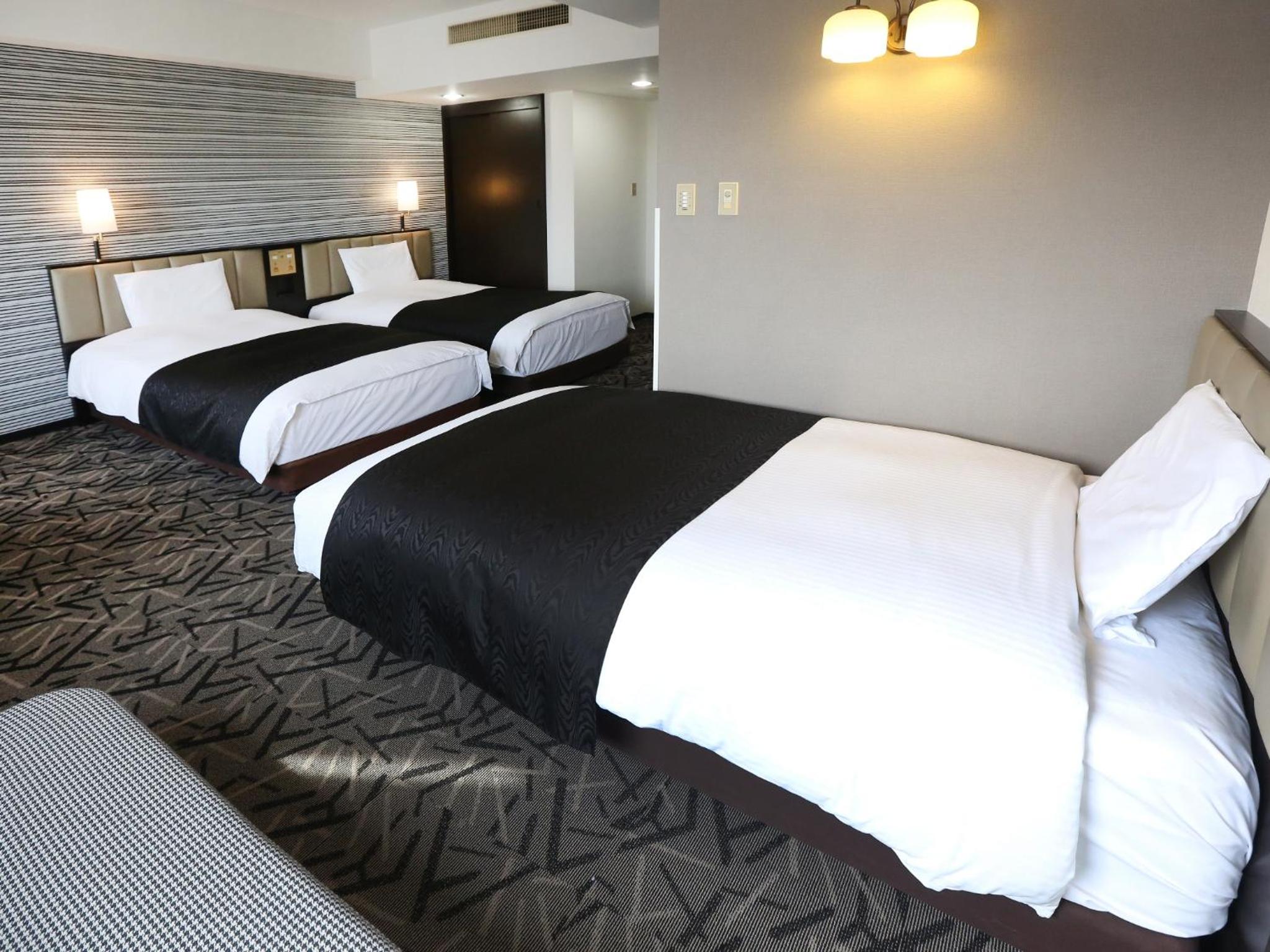 Premier Triple Room - Non-Smoking