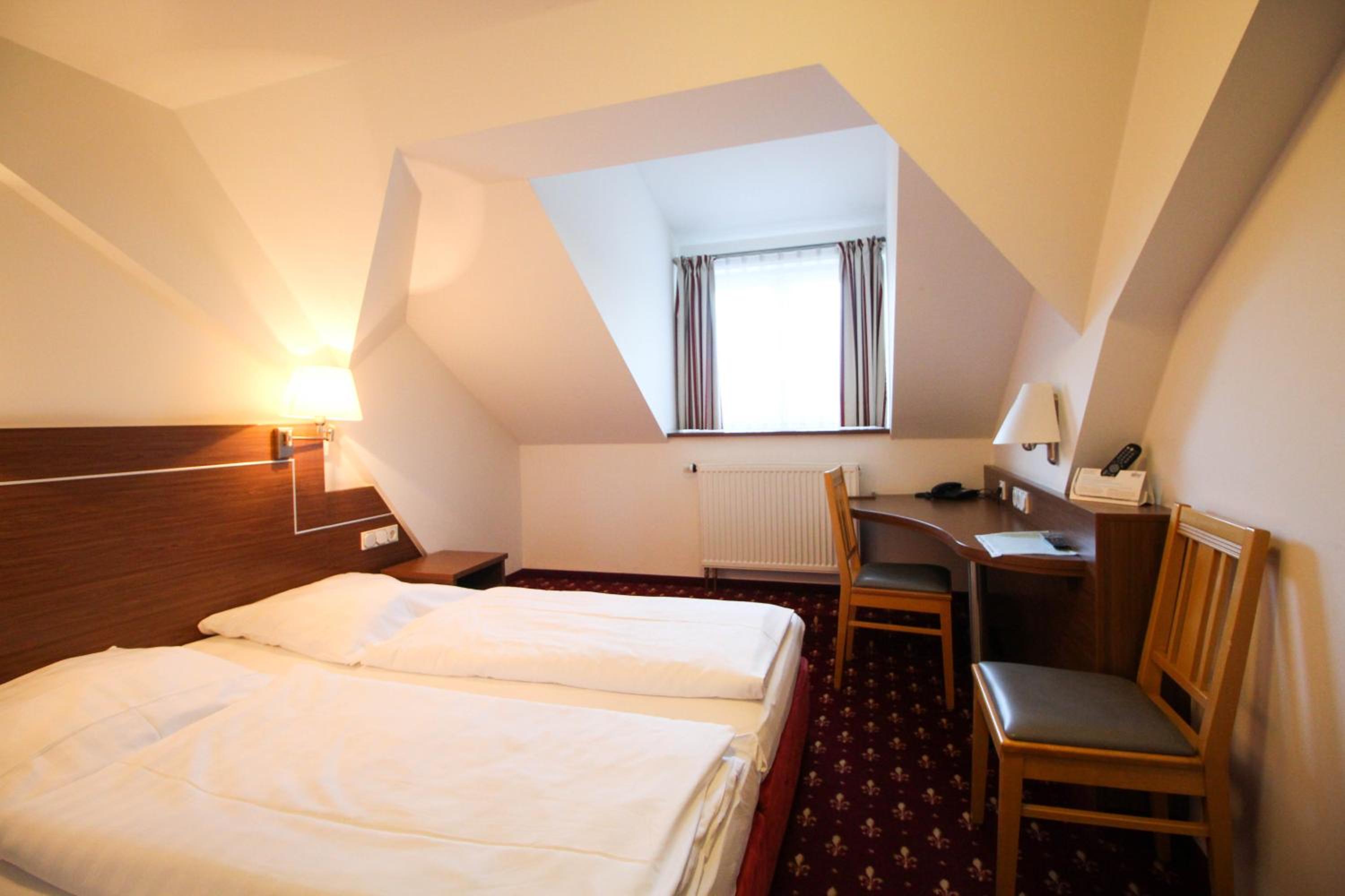 Single Room photo 2