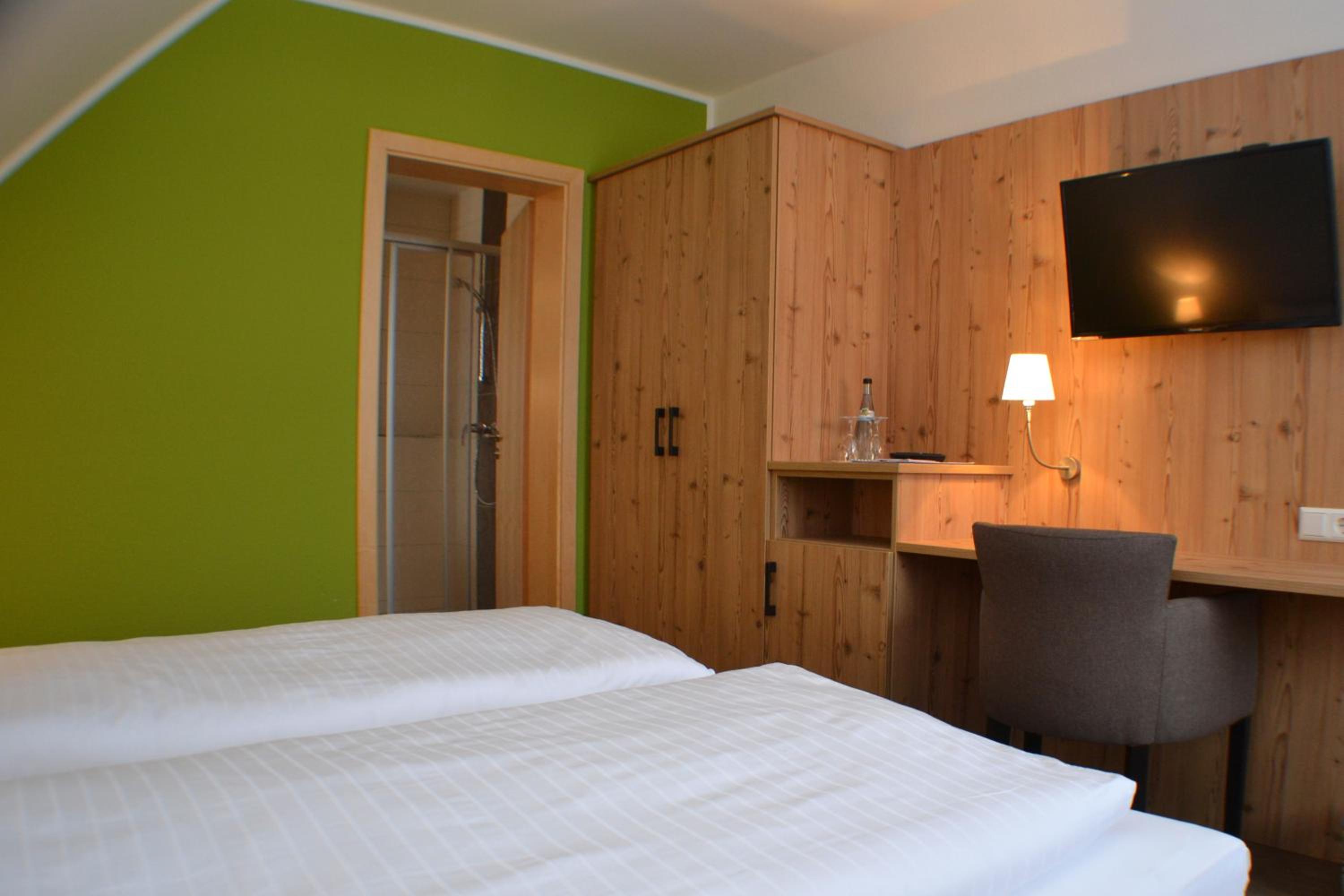 Standard Double Room - Photo 3